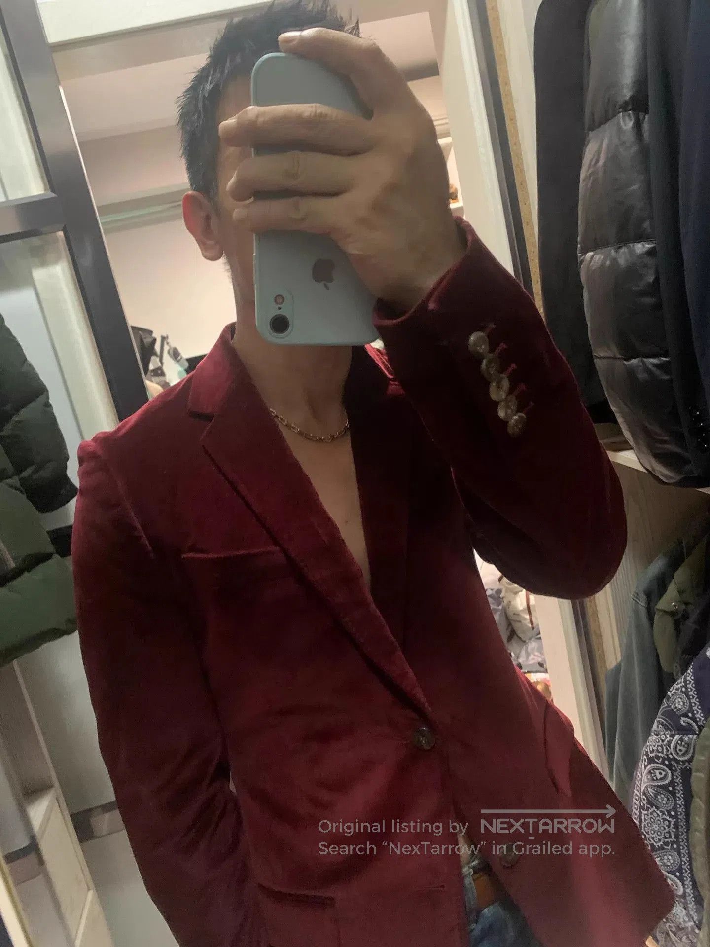 Gucci Red Velvet Blazer. Size US M / EU 48-50 / 2 - 6 Thumbnail