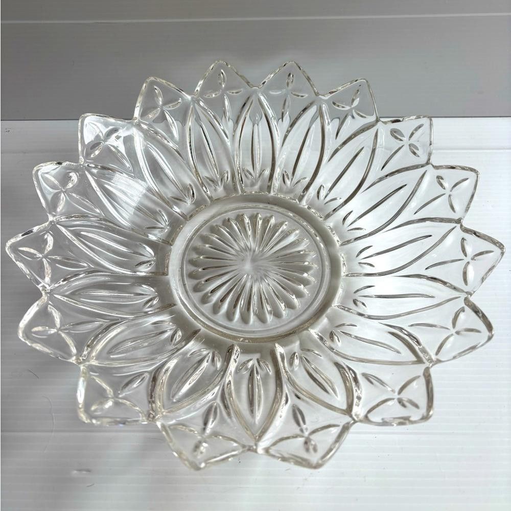 Designer Federal Glass Clear Flower Petal Bowl Size ONE SIZE - 1 Thumbnail
