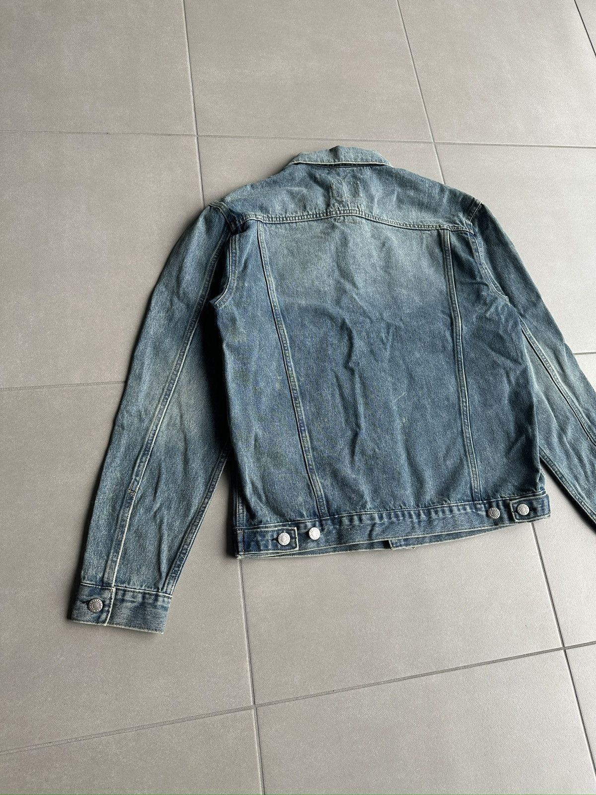 Helmut Lang Helmut Lang Circa 2000’s vintage sanded denim trucker jacket Size US M / EU 48-50 / 2 - 7 Thumbnail
