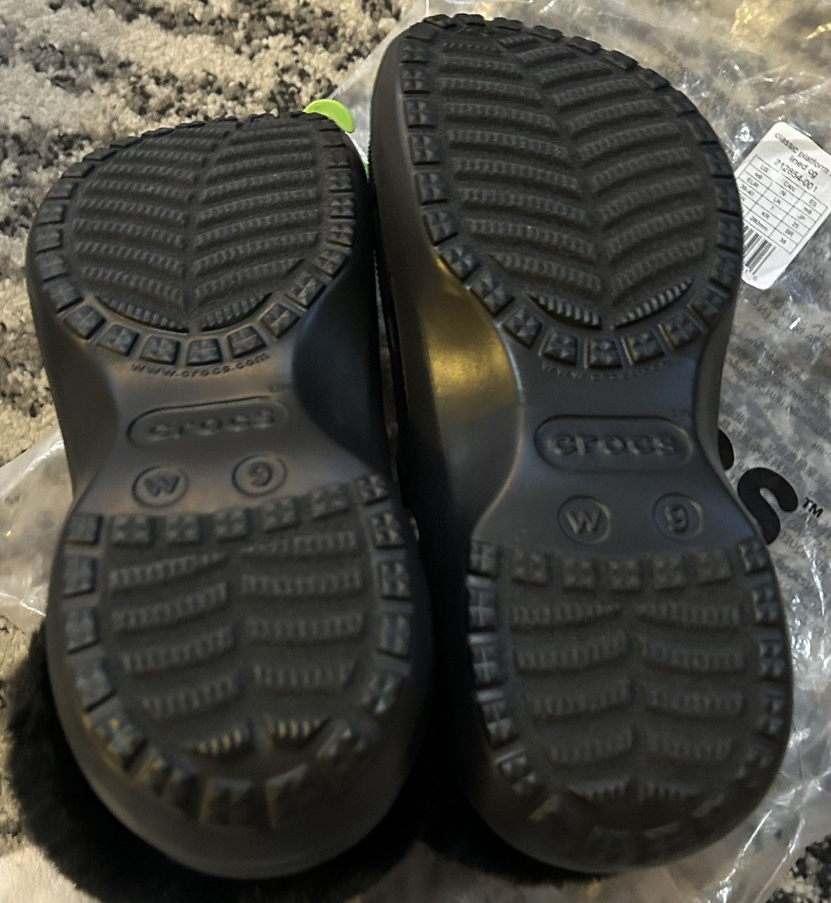 Crocs Crocs Classic Platform Fuzz Lined Clog Women size 9 Size US 9 / IT 39 - 5 Thumbnail