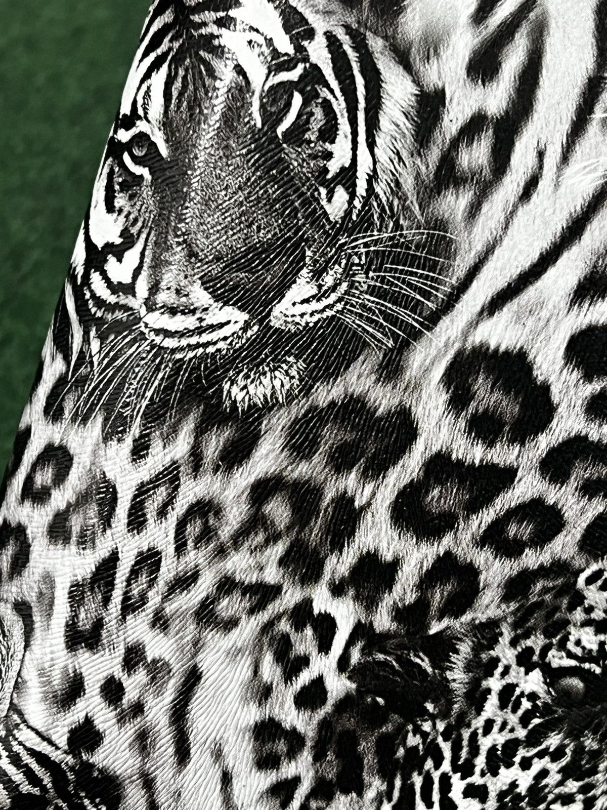 Japanese Brand 2 Tiger Zip Around Long Wallets Size ONE SIZE - 4 Thumbnail