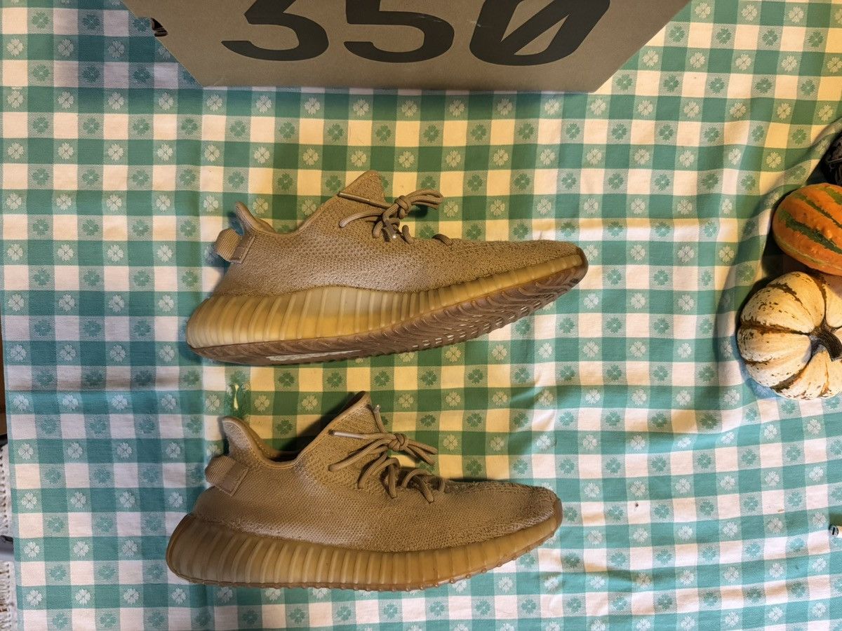 Yeezy Yeezy 350 V2 Sesame Size US 11 / EU 44 - 3 Thumbnail