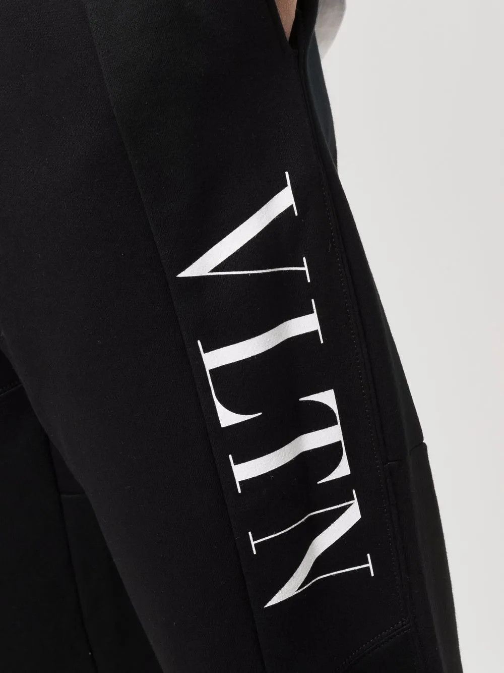Valentino o1y0525 Logo Jogger & Sweatpant in Black Size US 38 / EU 54 - 2 Thumbnail
