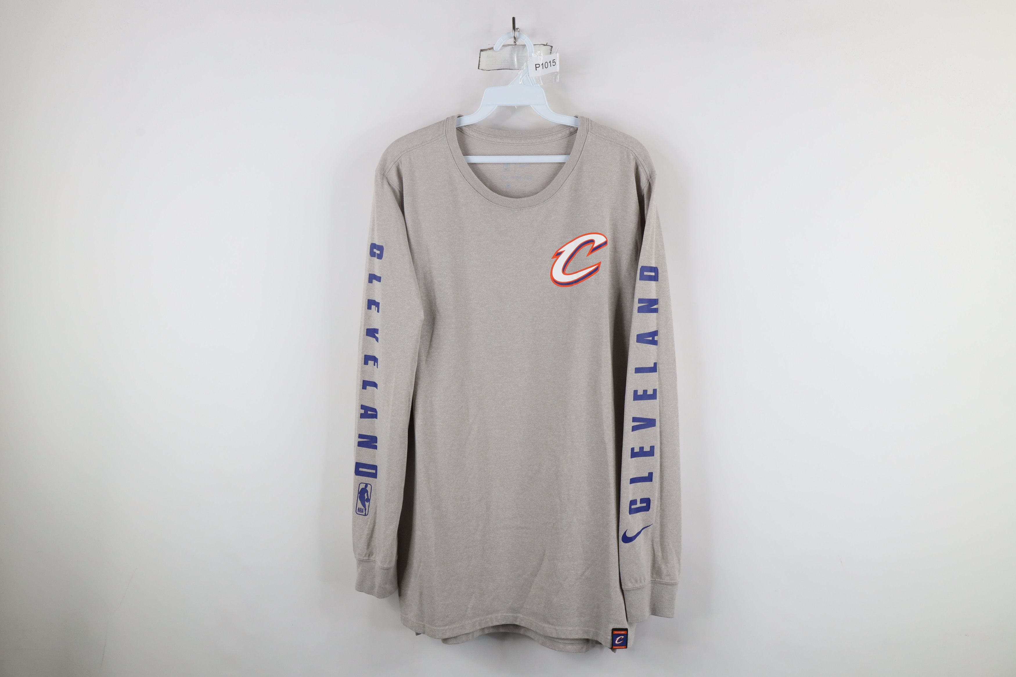 Nike × Vintage Nike NBA Cleveland Cavaliers Basketball Long Sleeve T-Shirt Size US M / EU 48-50 / 2 - 1 Thumbnail