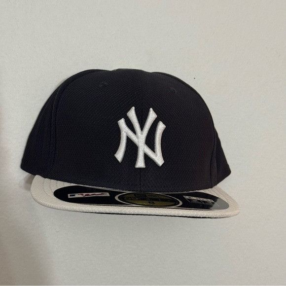 New Era NEW ERA YANKEES MLB DIAMOND ERA 59FIFTY FITTED SZ 8 HAT Size ONE SIZE - 2 Thumbnail