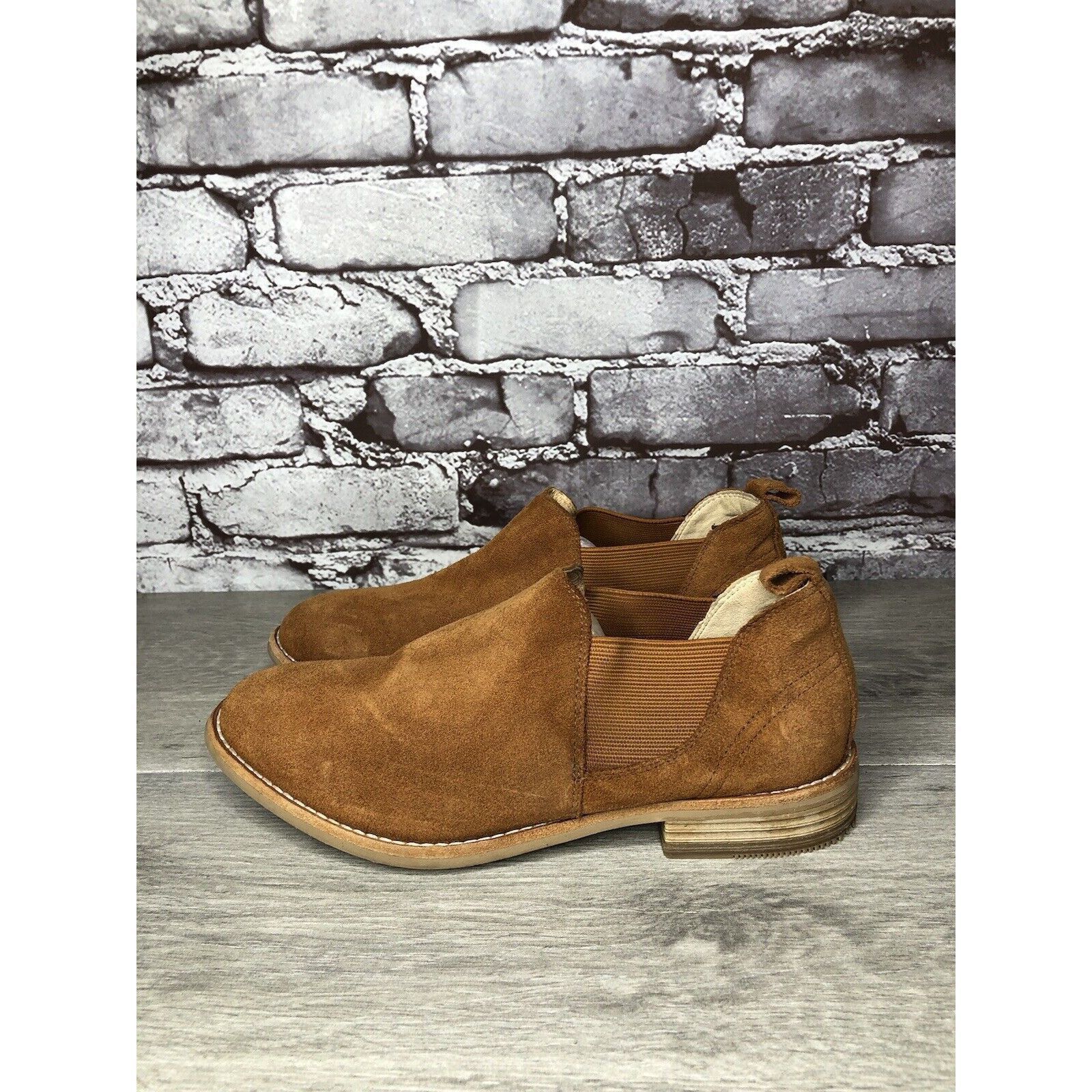 Clarks Clarks Camel Tan Suede Leather Block Heel Low Cut Booties Wo Size US 7 / IT 37 - 15 Thumbnail