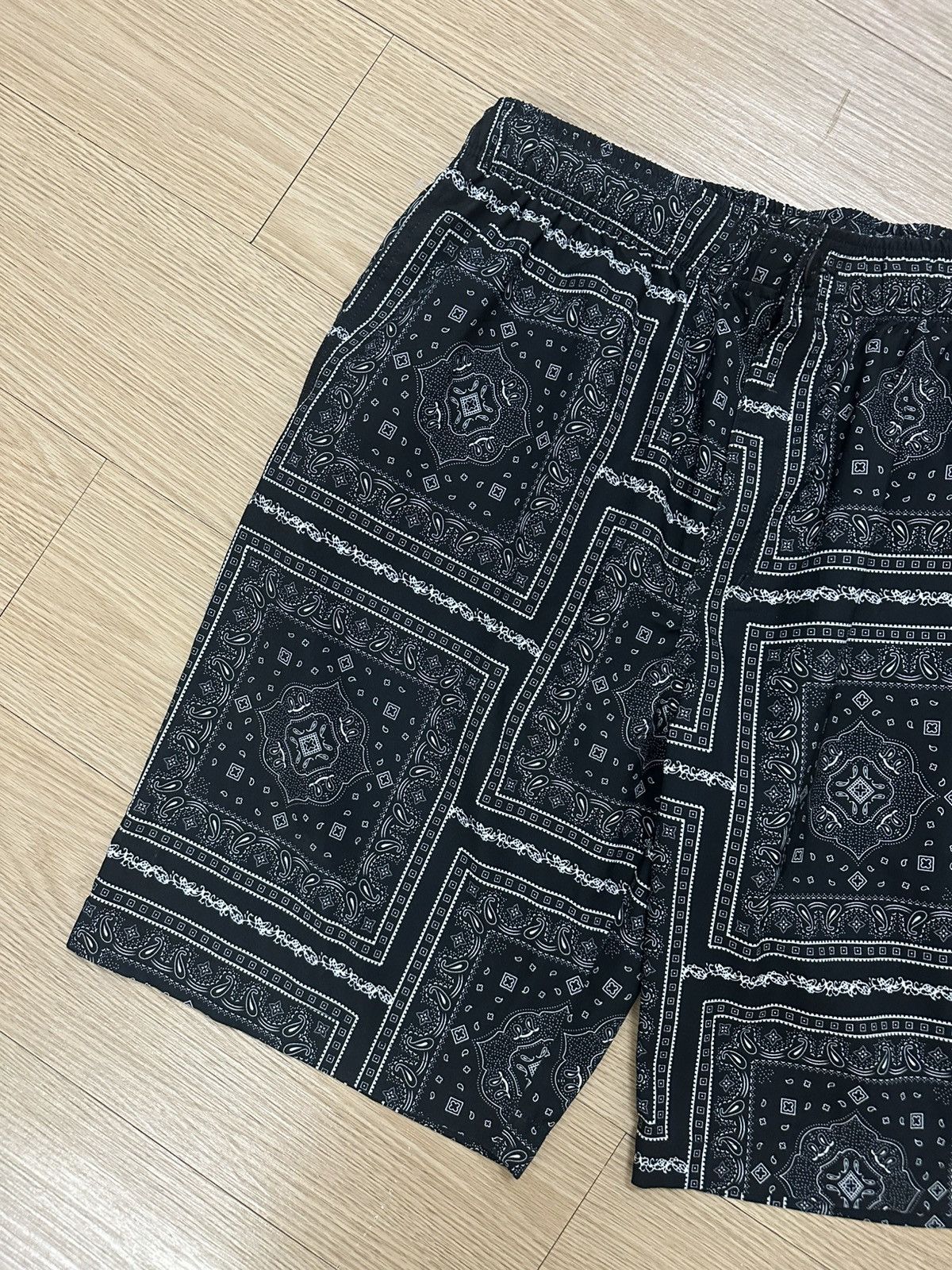 Designer Rare And Beautiful United Aviation Bandana Paisley Shorts Size US 30 / EU 46 - 3 Thumbnail