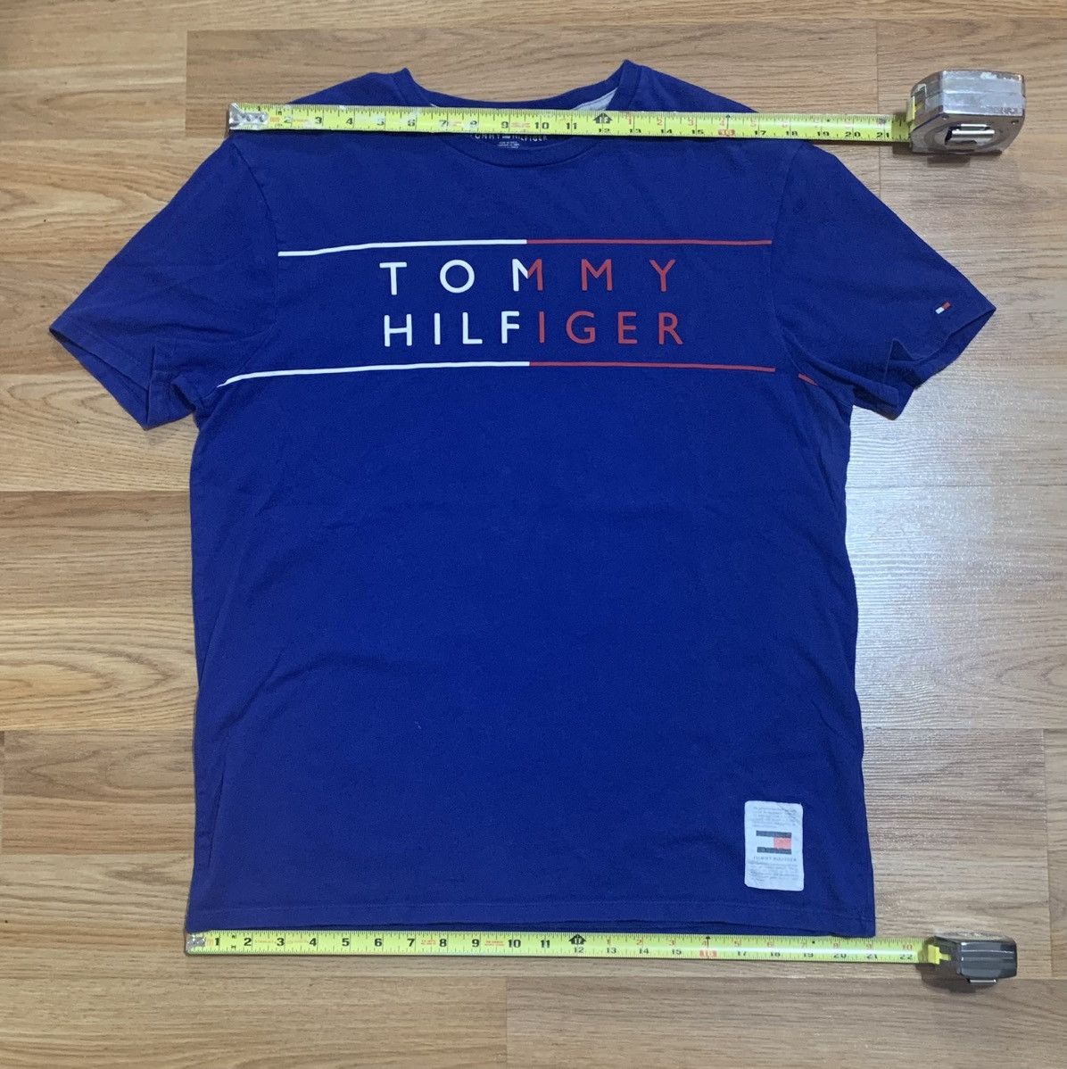 Tommy Hilfiger Sz L- Tommy Hilfiger Tee Size US L / EU 52-54 / 3 - 3 Thumbnail