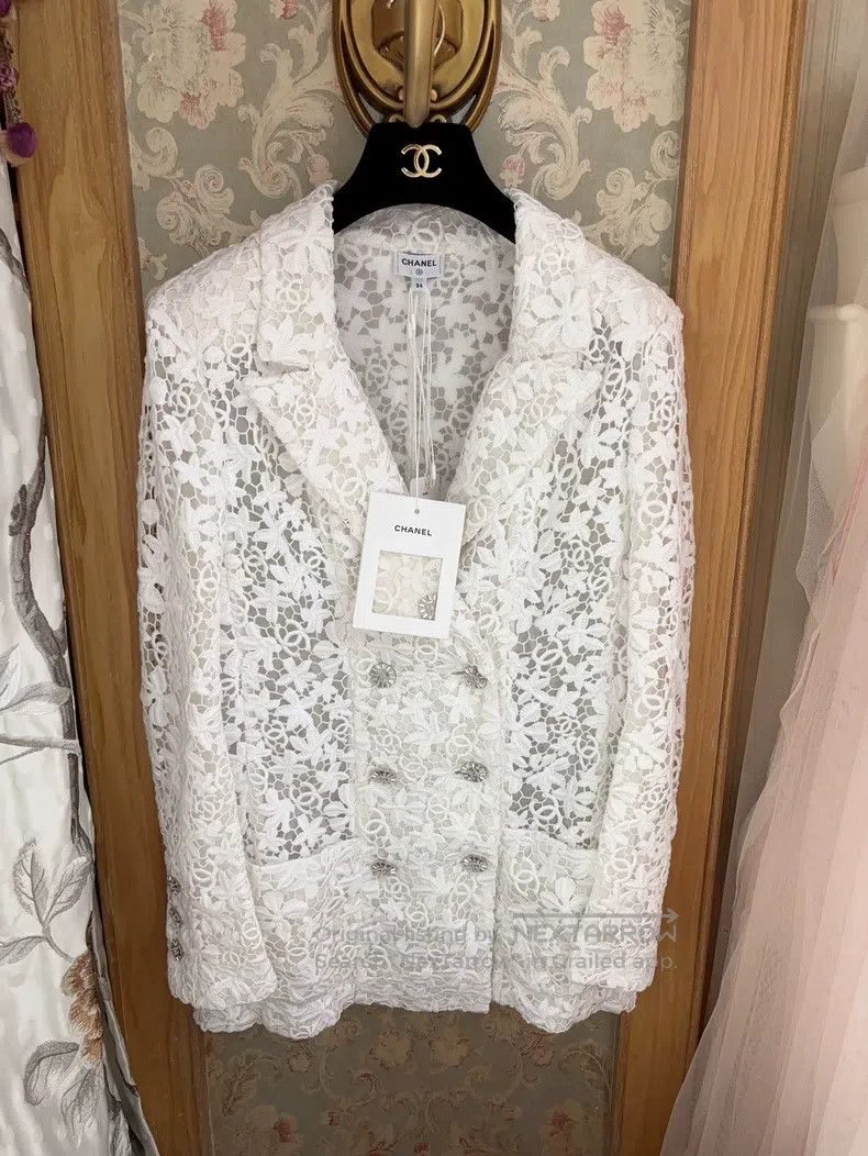 Chanel Chanel Embroidered lace jacket Size XXS / US 00 / IT 34 - 1 Thumbnail