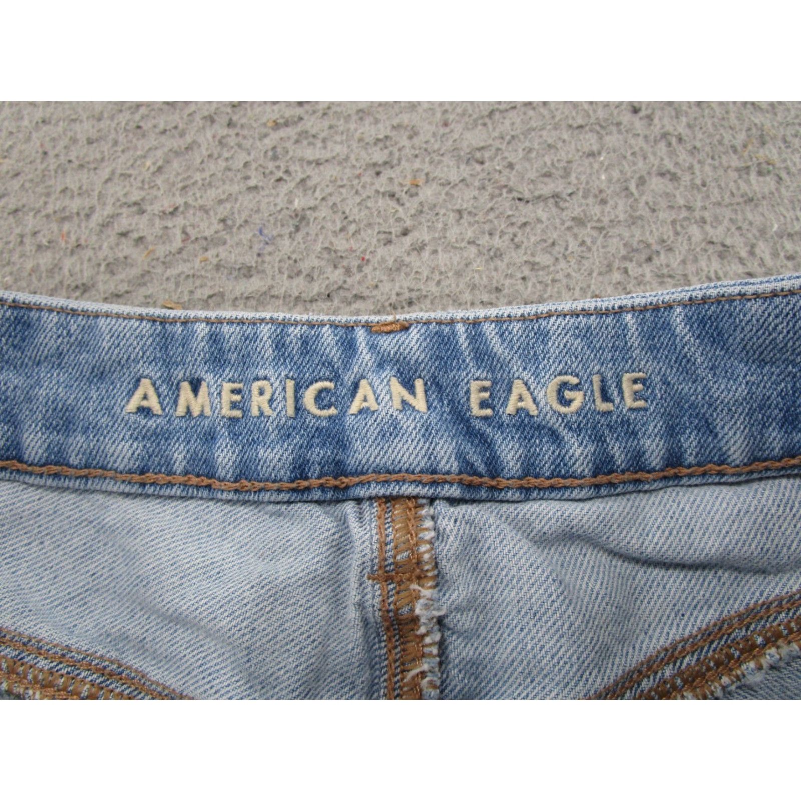 American Eagle Outfitters American Eagle Outfitters Curvy Mom Jean Shorts Distressed Cut Offs Size 10 Stretch Blue Denim 5-Pocket Womens Shorts Casual Size 32" / US 10 / IT 46 - 2 Thumbnail