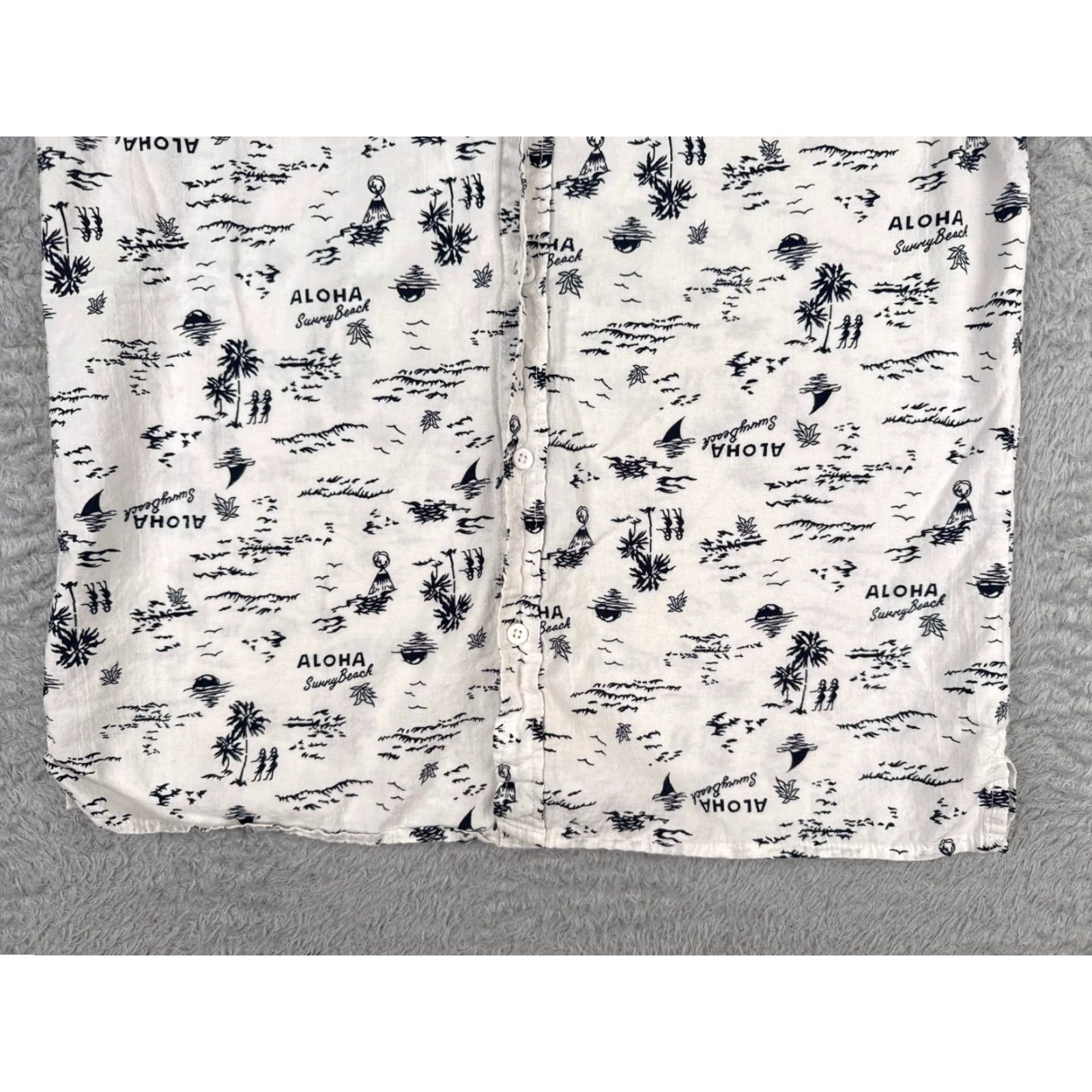 H&M H&M Hawaiian Shirt Adult Medium White Floral Button-Up Casual Summer Mens Size US M / EU 48-50 / 2 - 5 Thumbnail