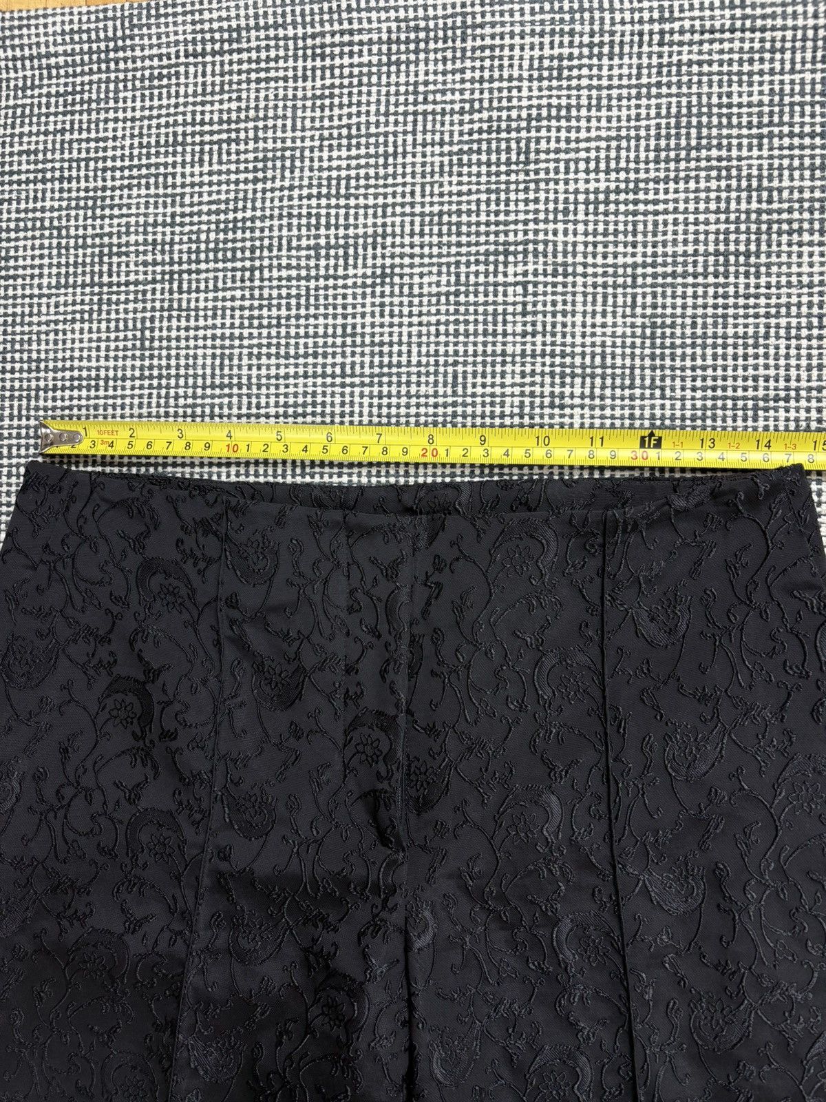 Gianfranco Ferre GF Gianfranco Ferre flower embroidery pattern pants Size 28" / US 6 / IT 42 - 7 Thumbnail