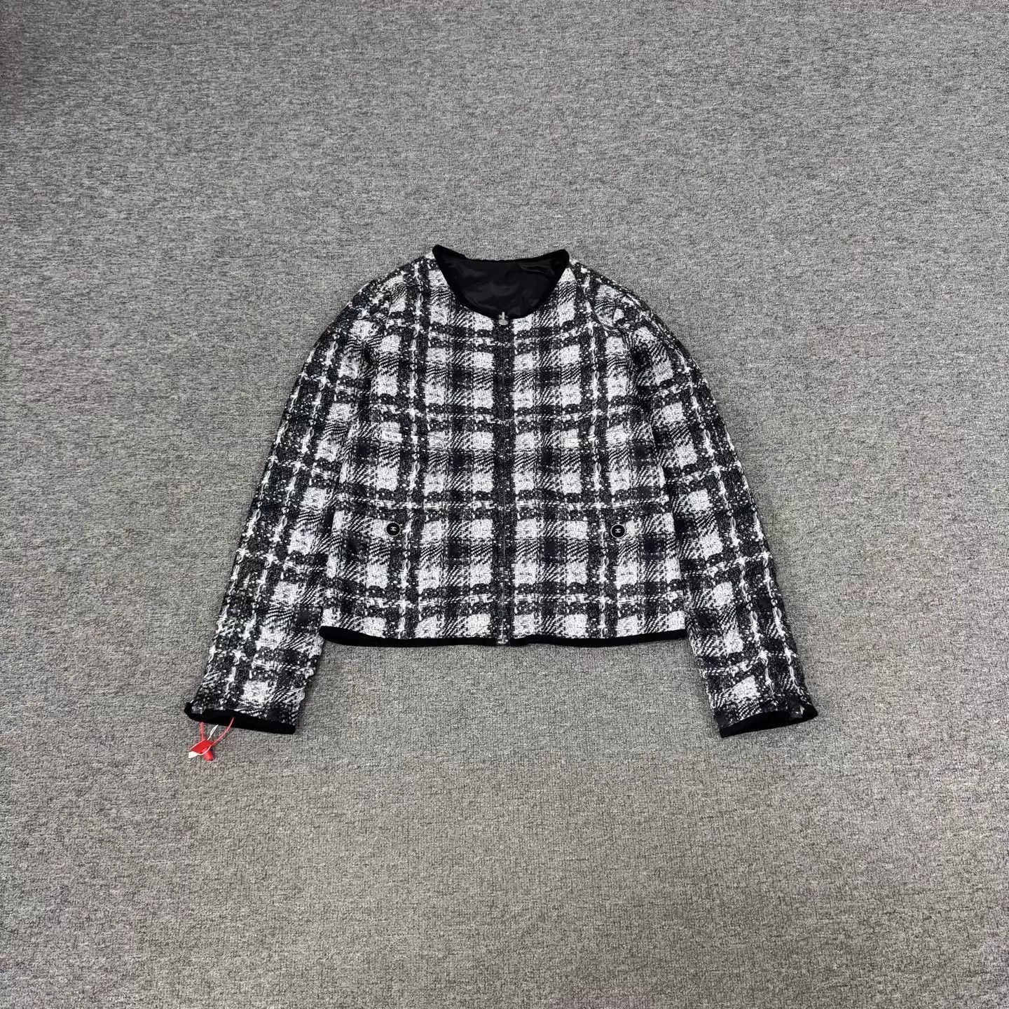 Chanel Chanel Black & White Check Tweed Reversible Short Jacket Size XS / US 0-2 / IT 36-38 - 2 Thumbnail