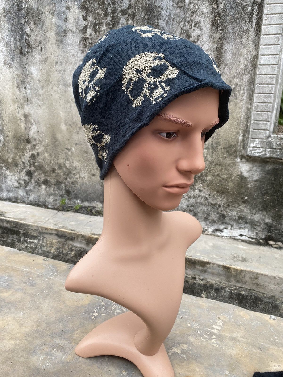 Other Skull Knitted Beanie Hat Size ONE SIZE - 1 Thumbnail