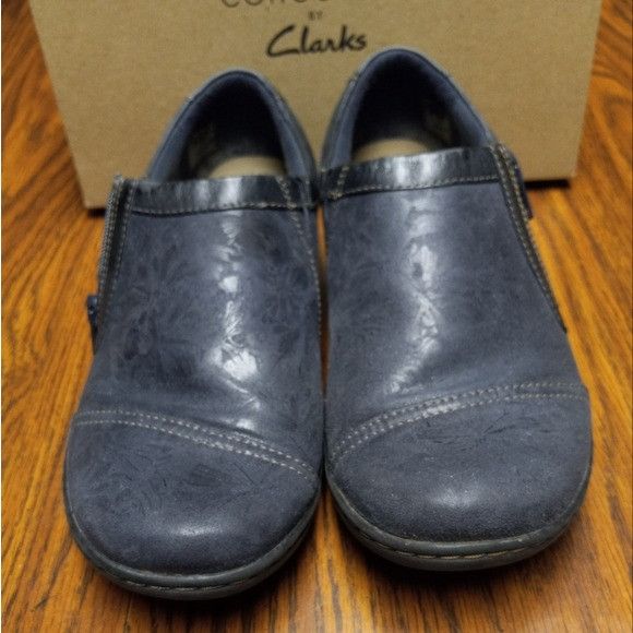 Clarks Women's Clarks Zip Up Loafers In Box. Size US 8 / IT 38 - 2 Thumbnail