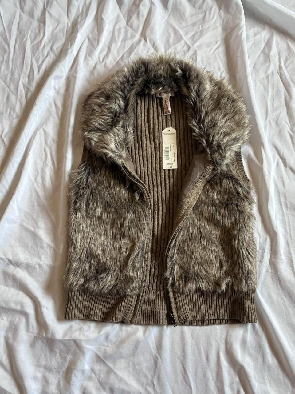 Arizona Jean Co. Arizona Jeans Co Faux Fur Ribbed Knit Zippered Vest Size M / US 6-8 / IT 42-44 - 3 Thumbnail