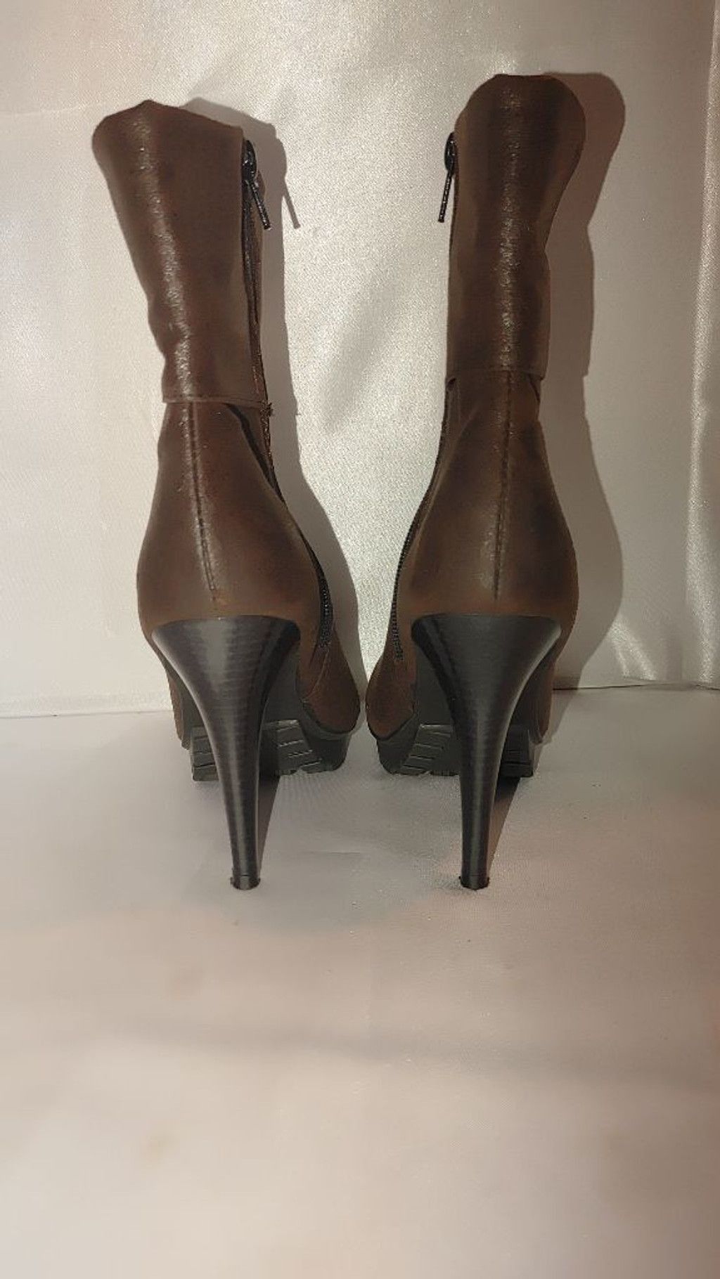 Amanda Uprichard Amanda Leather Boots Size 6.5M Size US 6.5 / IT 36.5 - 6 Thumbnail