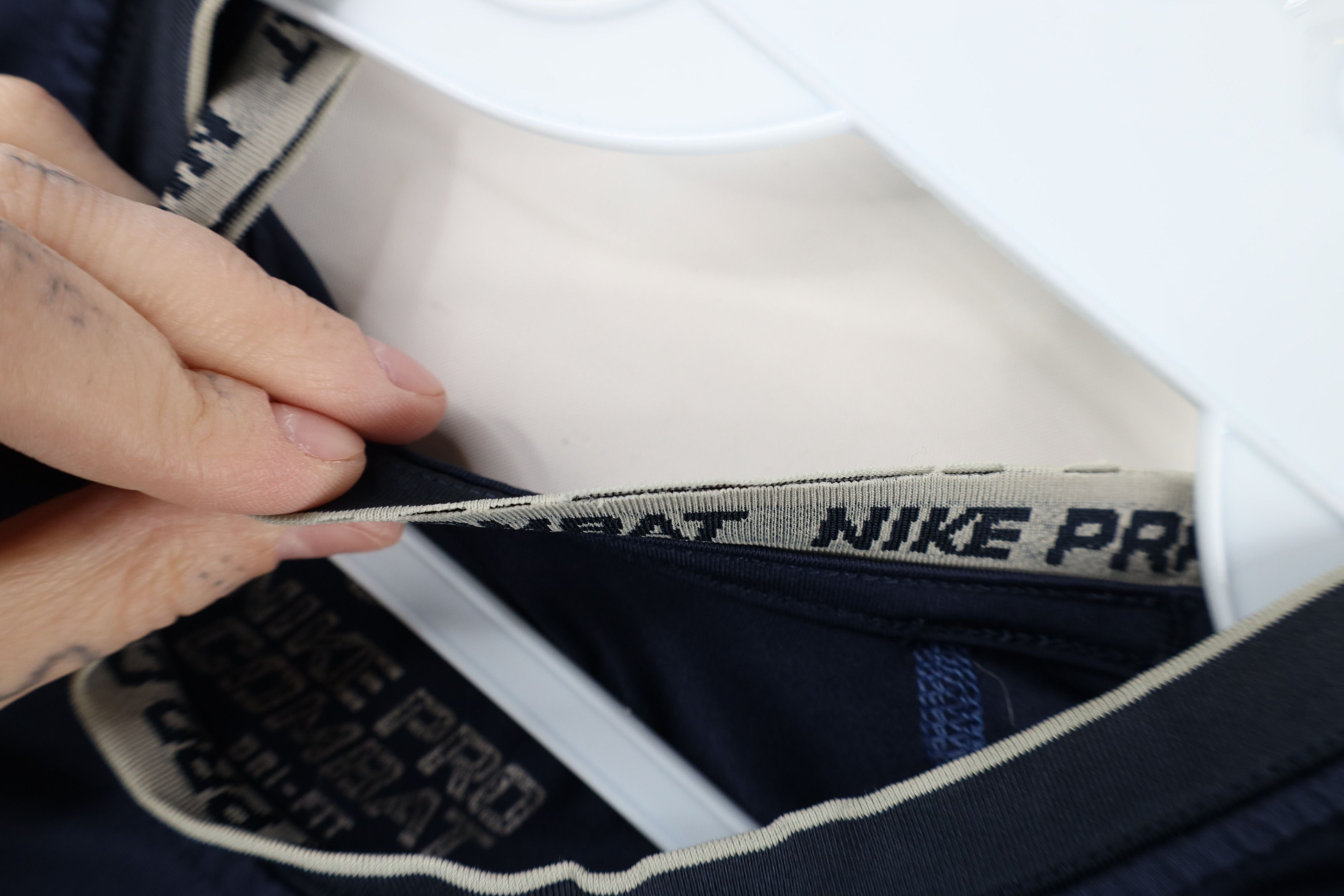 Nike × Vintage Nike Pro Combat Fitted Muscle Tank Tank Top T-Shirt Blue Size US M / EU 48-50 / 2 - 6 Thumbnail