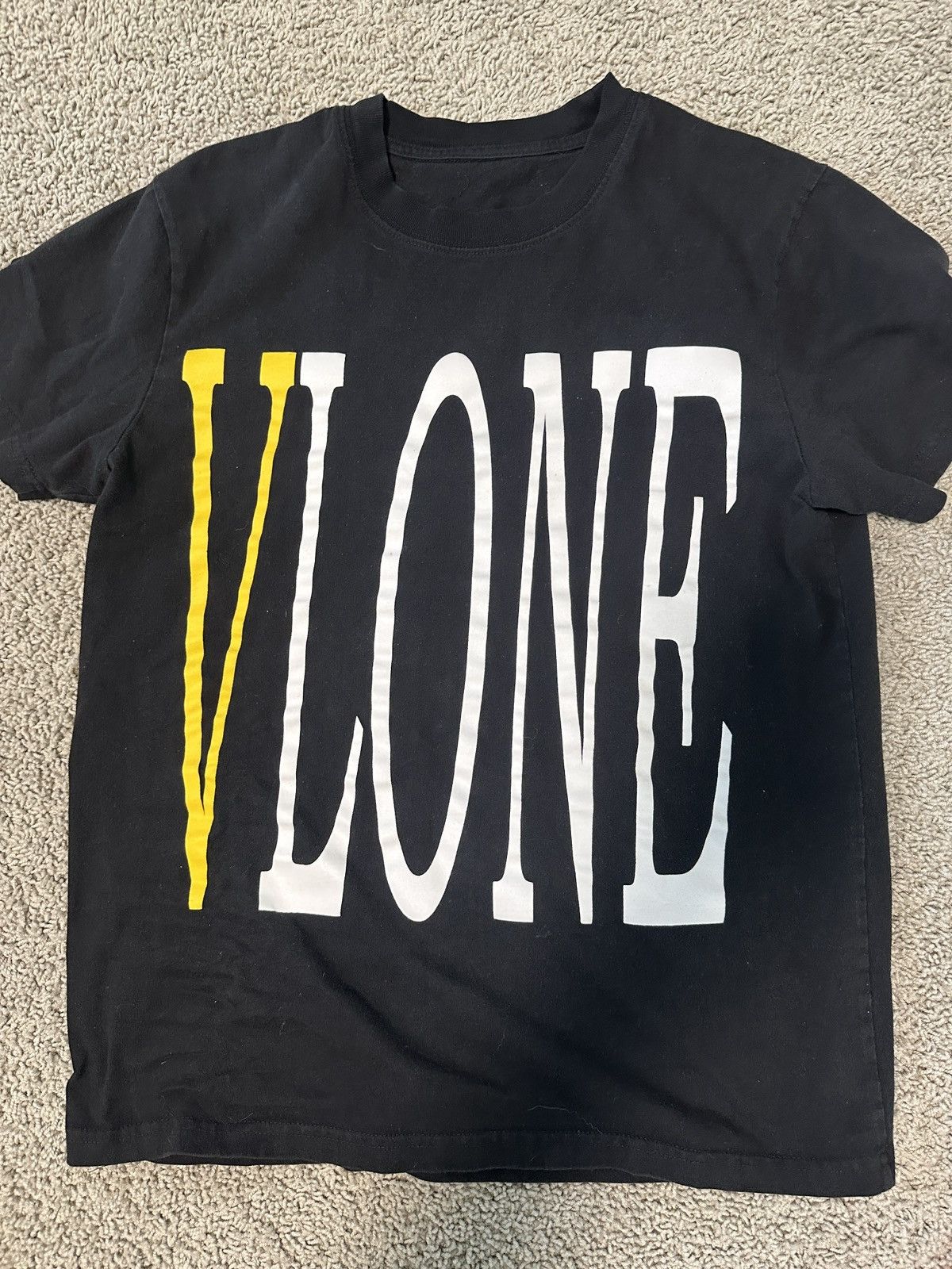 Vlone Vlone T-shirt yellow edition Size US S / EU 44-46 / 1 - 1 Thumbnail