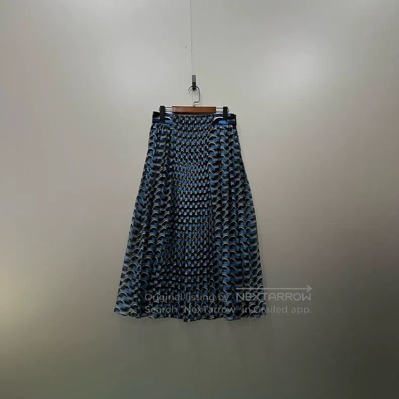 Fendi Fendi Floral Printed Half Skirt Size 26" / US 2 / IT 38 - 1 Thumbnail