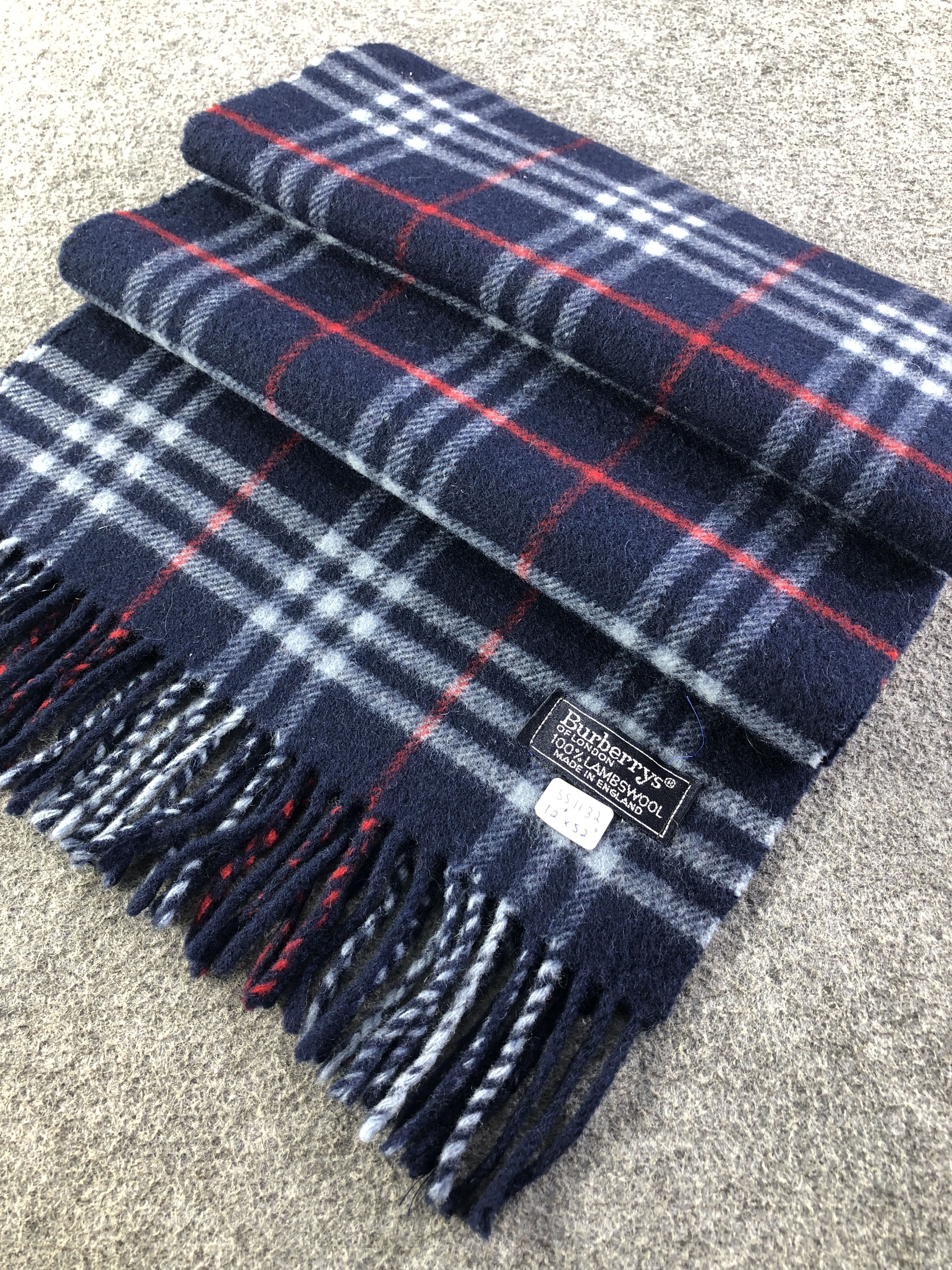 Burberry Burberry Scarf / Muffler / Neckwear Wool Size ONE SIZE - 2 Thumbnail