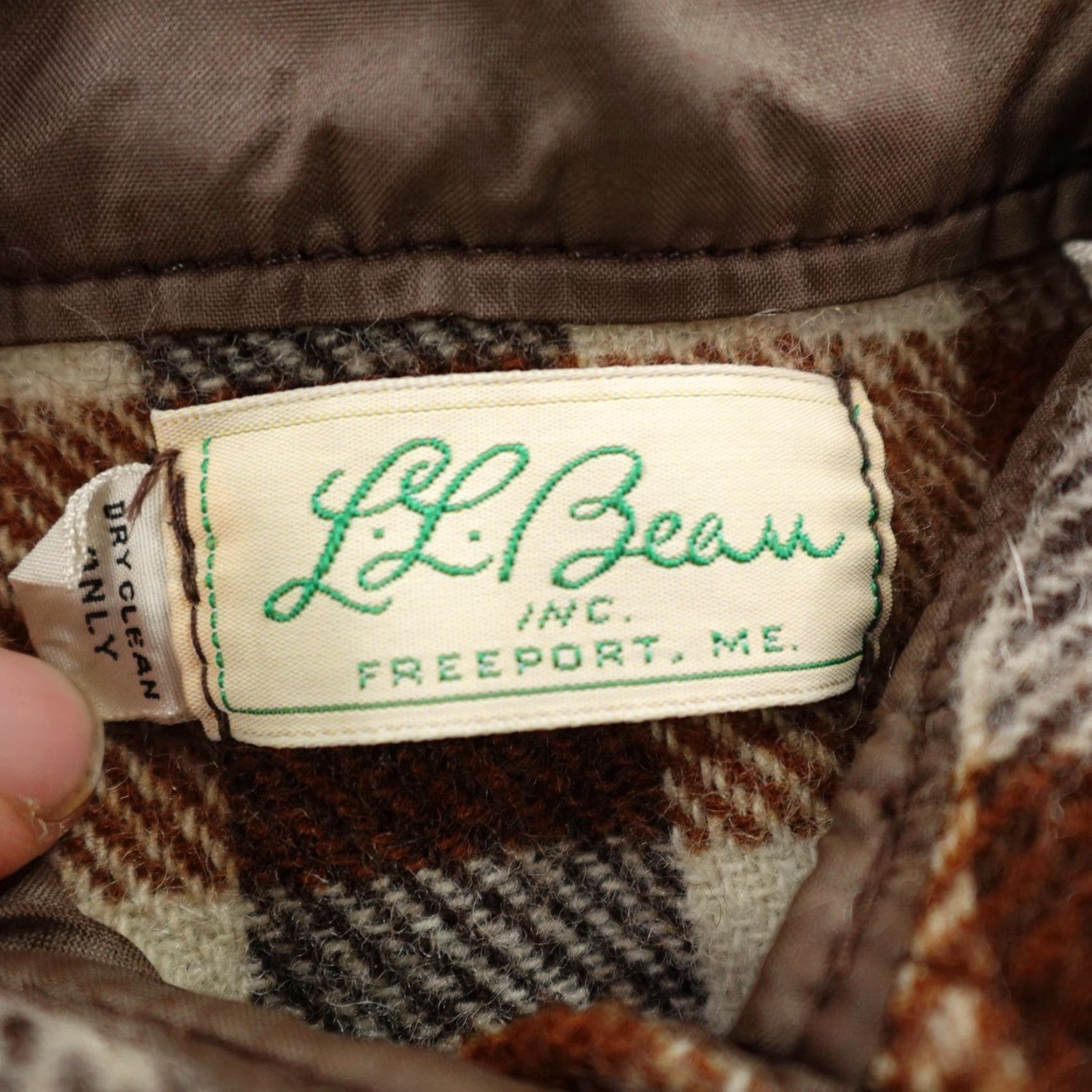 Vintage VINTAGE L.L. Bean Shirt Womens Large Brown Plaid Flannel Wool Blend Button-Up 50s Size L / US 10 / IT 46 - 7 Thumbnail