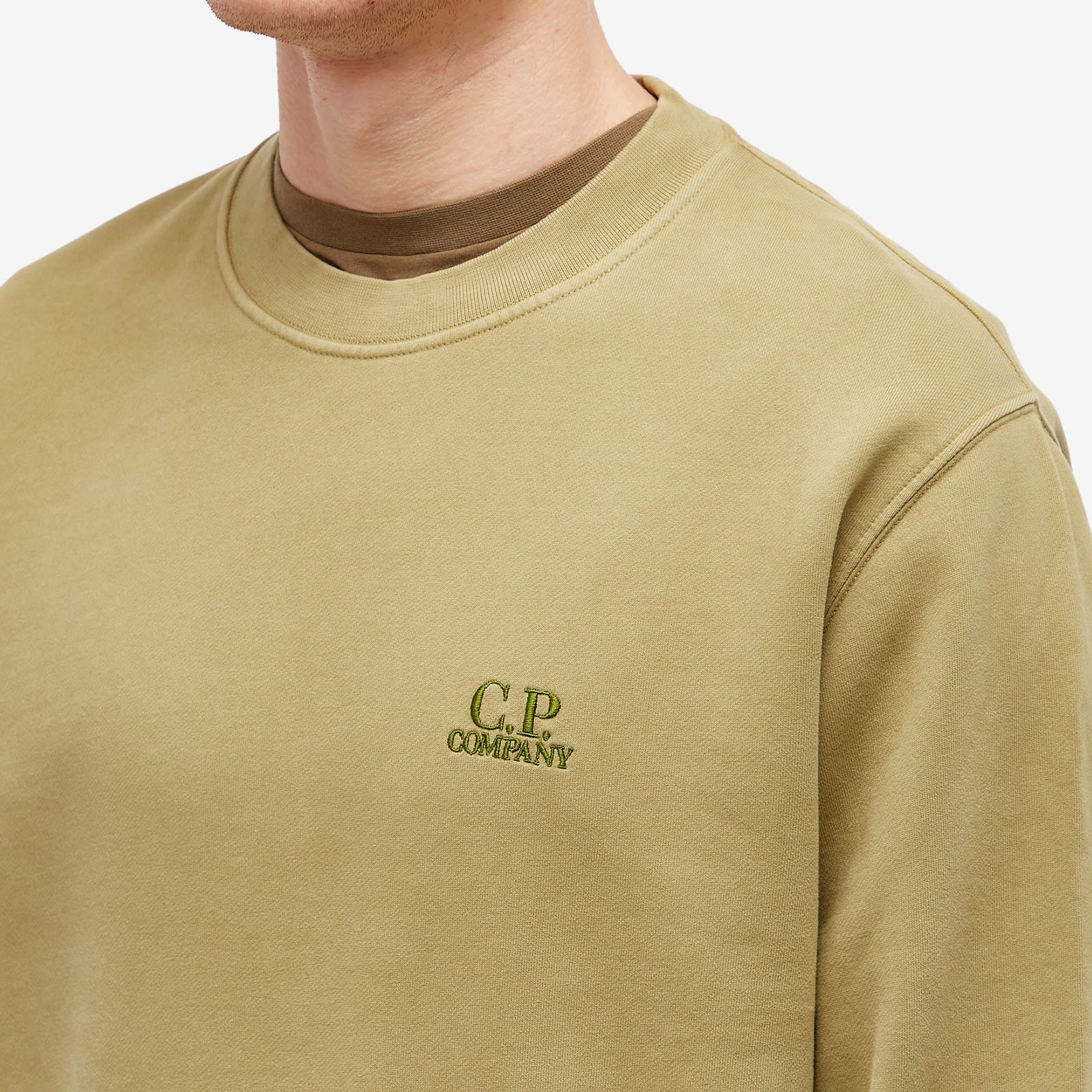 C.P. Company o1y1224 Logo Crewneck Sweatshirt in Military Green Size US XL / EU 56 / 4 - 5 Thumbnail