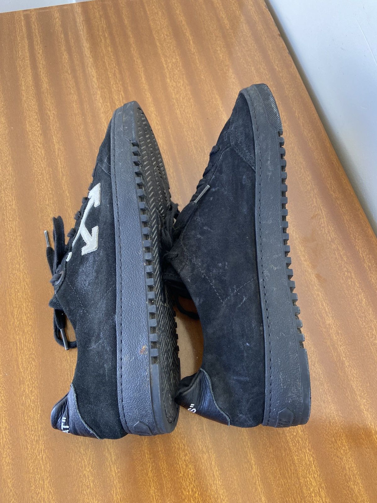 Off-White Off-white Size US 10 / EU 43 - 13 Thumbnail