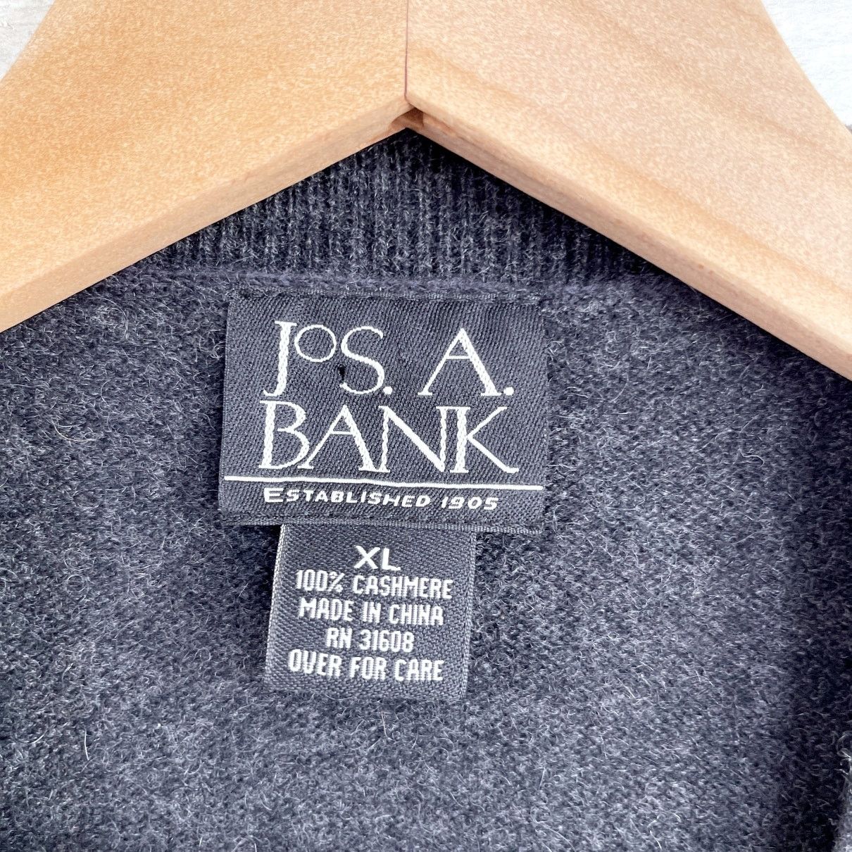 Jos. A. Bank Jos A Bank 100% Cashmere Sweater Vest Charcoal Mens XL Size US XL / EU 56 / 4 - 4 Thumbnail