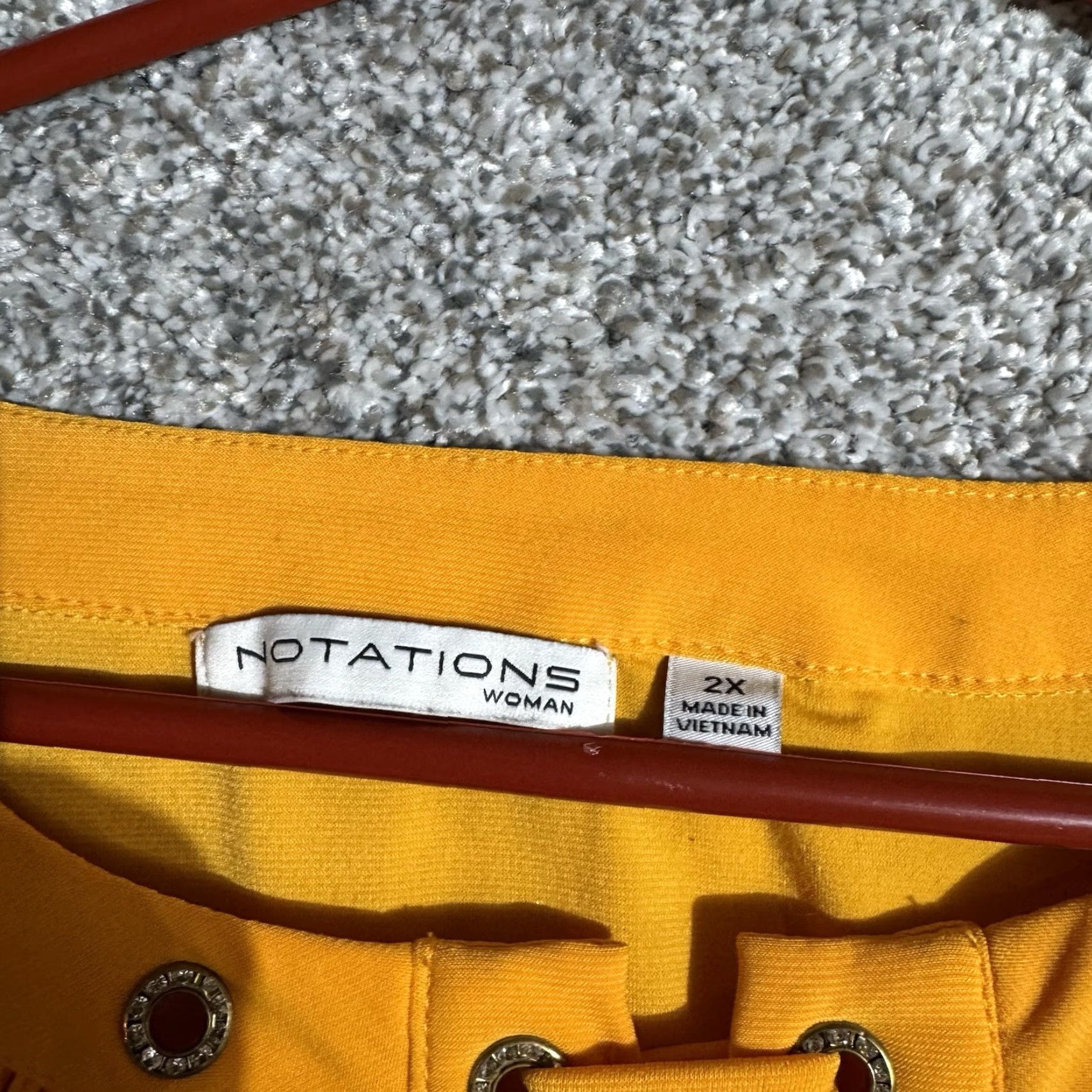 Vintage Notations Top Women 2X Plus Grommet Detail Boho Earthy Lagenlook Stretch Casual Shirt Womens 2X Yellow Cap Sleeve Round Neck Pullover Blouse Bohemian Size XXL / US 16-18 / IT 52-54 - 4 Thumbnail