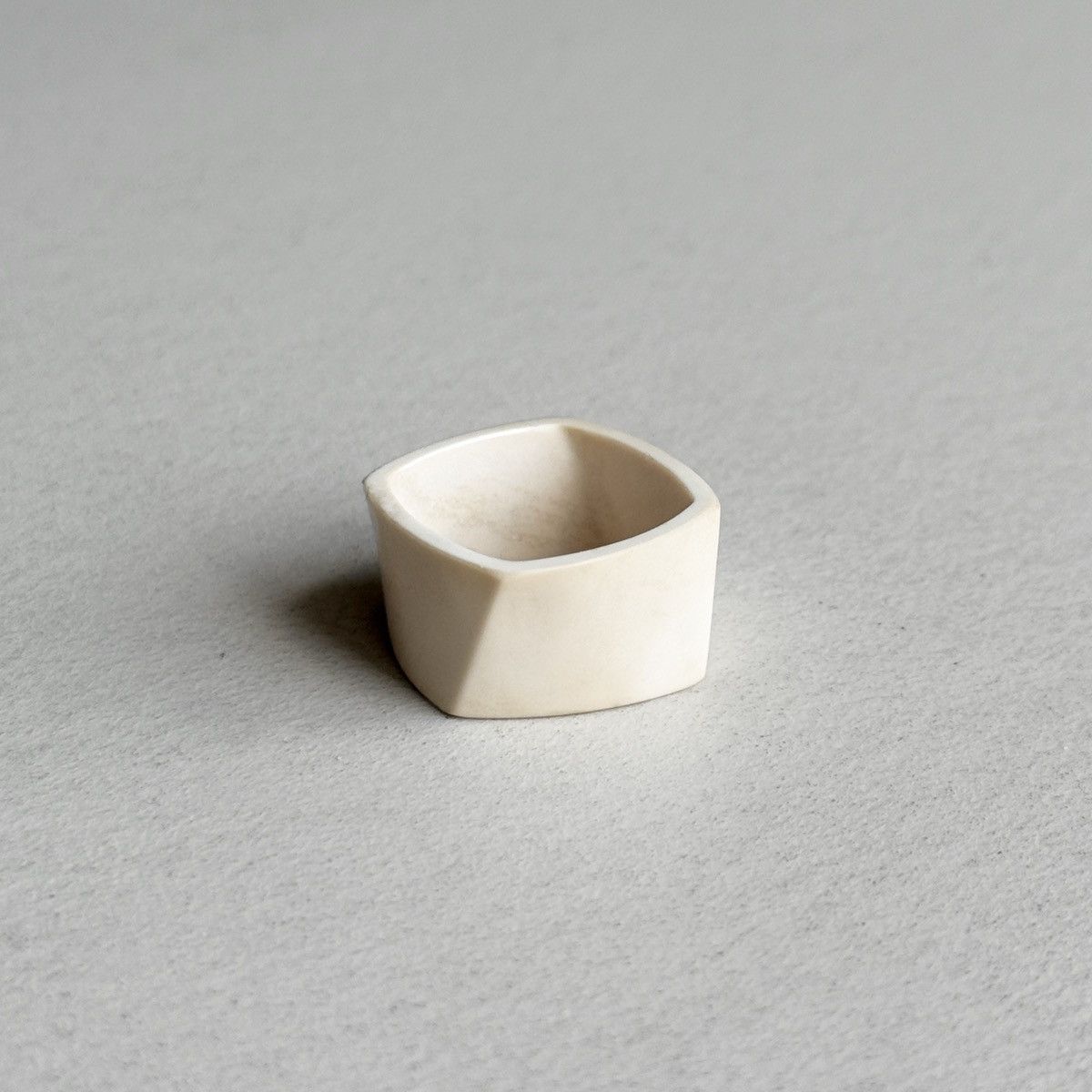 Tiffany & Co. Tiffany & Co. x Frank Gehry White Jasper Torque Ring Size ONE SIZE - 3 Thumbnail