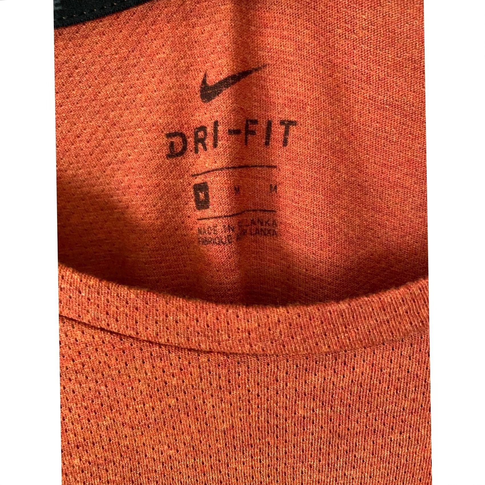 Vintage Nike Dri-FIT Crewneck Short Sleeve Shirt Medium Men Rust Orange/Black Size US 31 - 3 Thumbnail