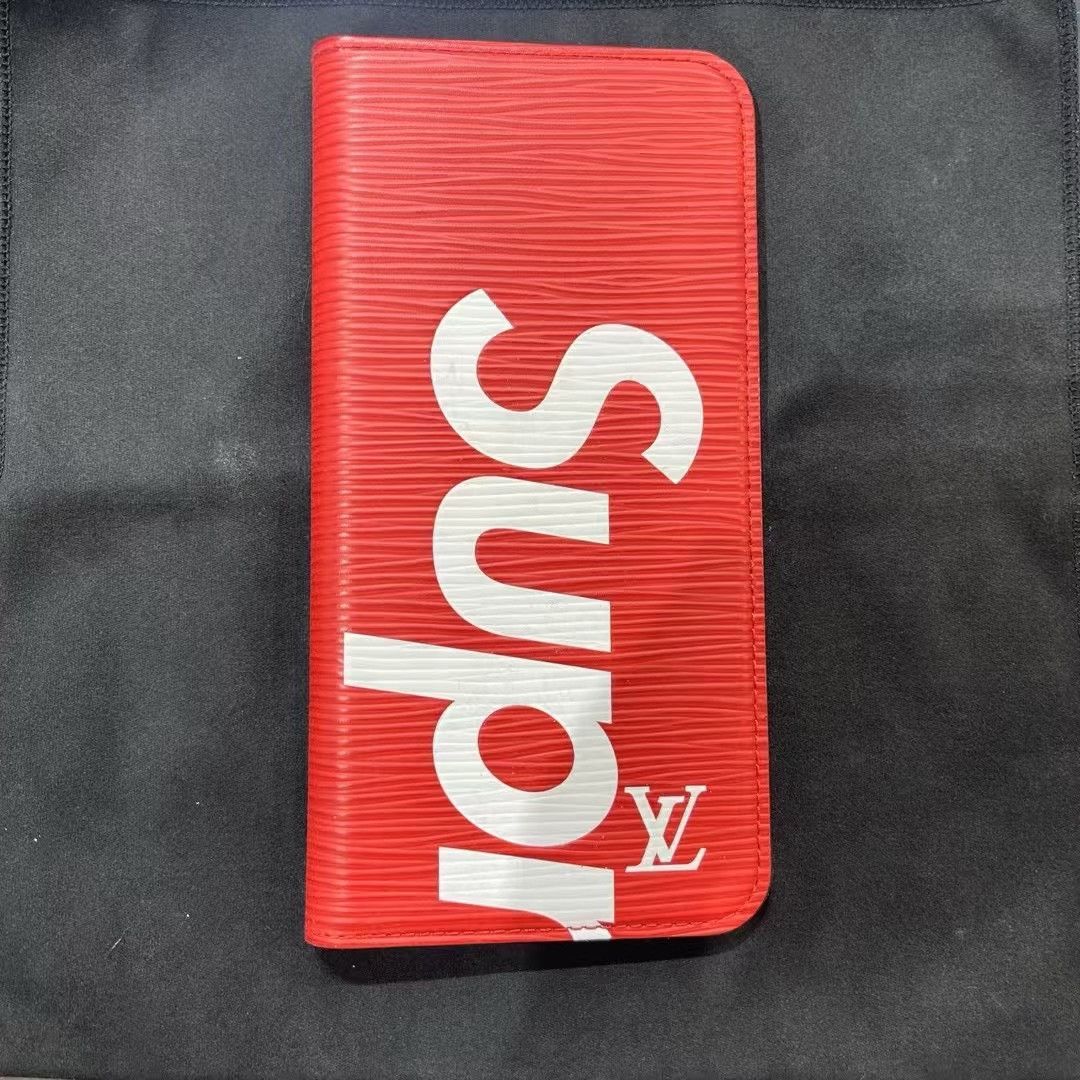 Louis Vuitton Louis Vuitton Collab T-Shirt xs Men Size US XS / EU 42 / 0 - 1 Thumbnail