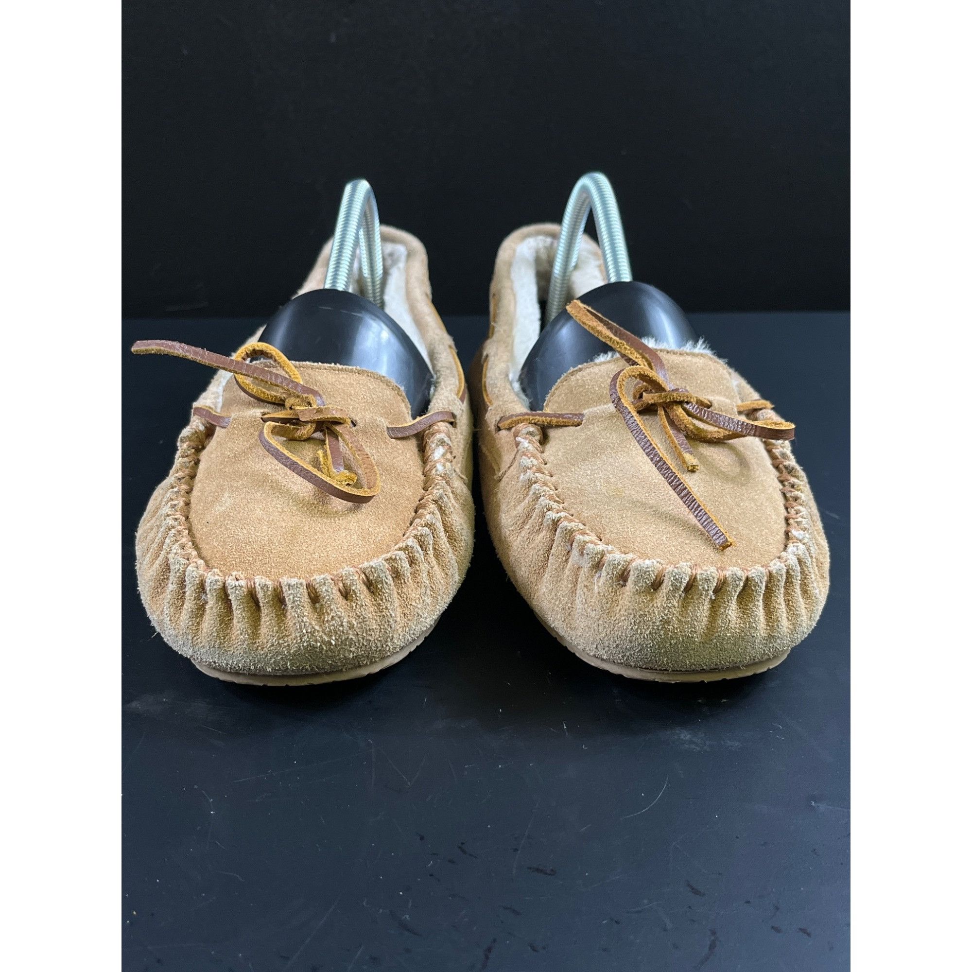 Minnetonka Minnetonka SKU 7672 Womens Moccasins Sheepskin Lined Slip On Size US 10 / IT 40 - 4 Thumbnail