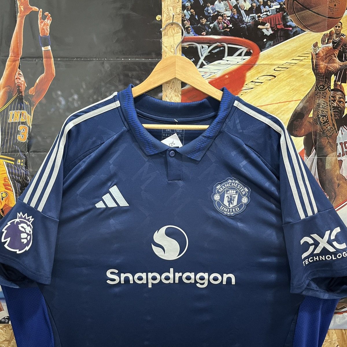 Adidas Manchester United 2024-25 Third Bruno Fernandes #8 Jersey Size US XXL / EU 58 / 5 - 4 Thumbnail