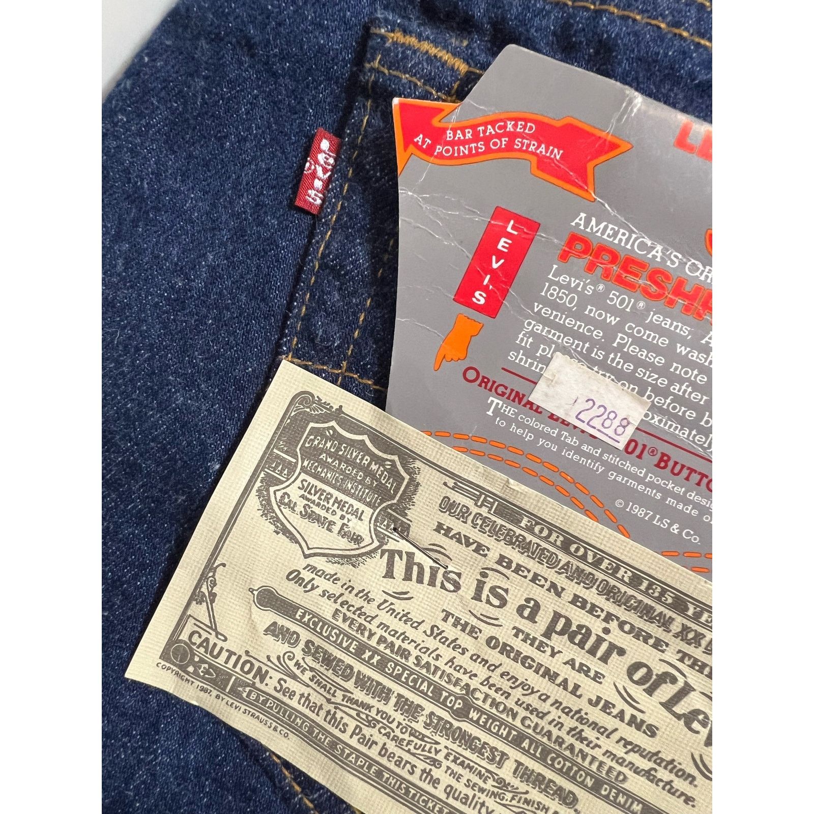 Levi's 80s Levi’s 501 Button Fly Straight Leg Jeans NWT 36x34 Size US 36 / EU 52 - 9 Thumbnail