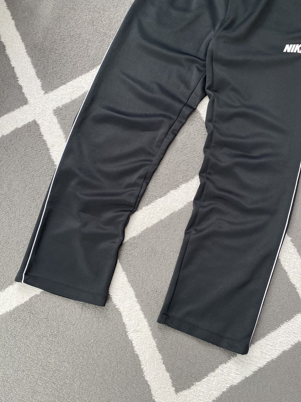 Nike Nike Swoosh Loose Fit Straight Leg Sweatpants Size US 32 / EU 48 - 3 Thumbnail