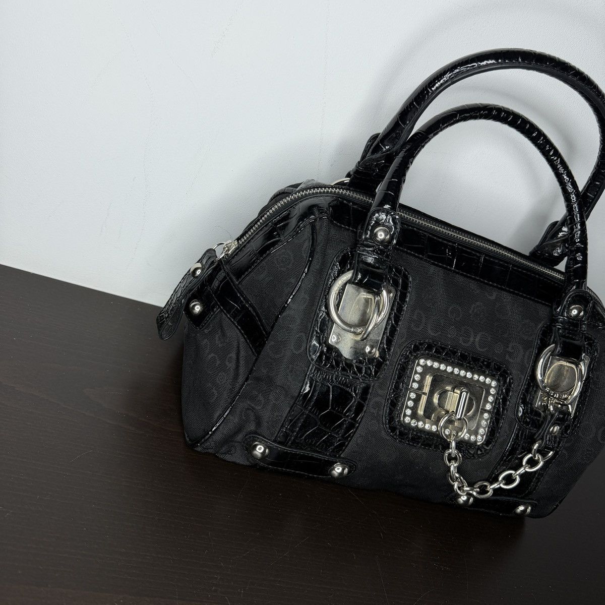 Guess Guees Style Shoulder Mini Bag Baguette Y2K Avant-garde 00’s Size ONE SIZE - 2 Thumbnail