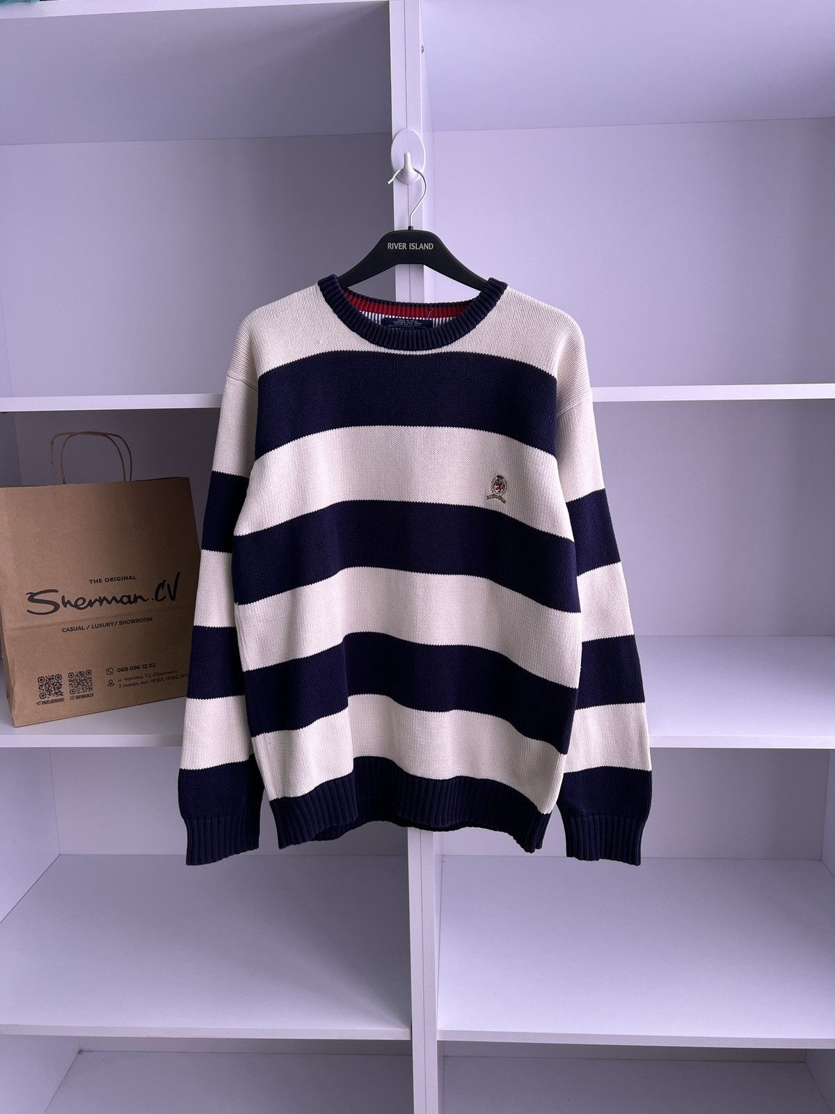 Tommy Hilfiger × Vintage Vintage Tommy Hilfiger Heavy Knitted Striped Sweater Size US L / EU 52-54 / 3 - 1 Thumbnail