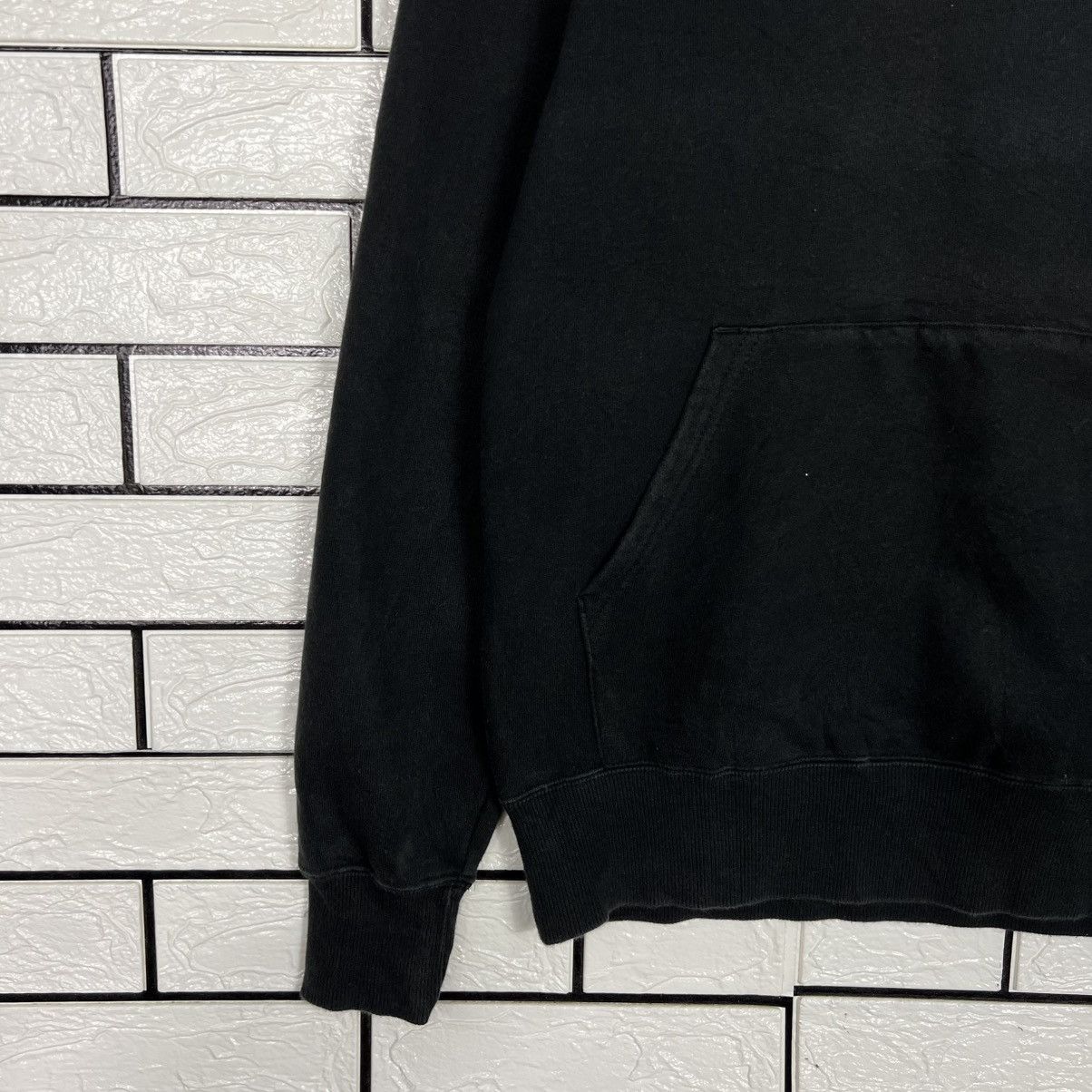 Champion CHAMPION Black Plain Pullover Hoodie Sweatshirt #4085-C186 Size US M / EU 48-50 / 2 - 5 Thumbnail