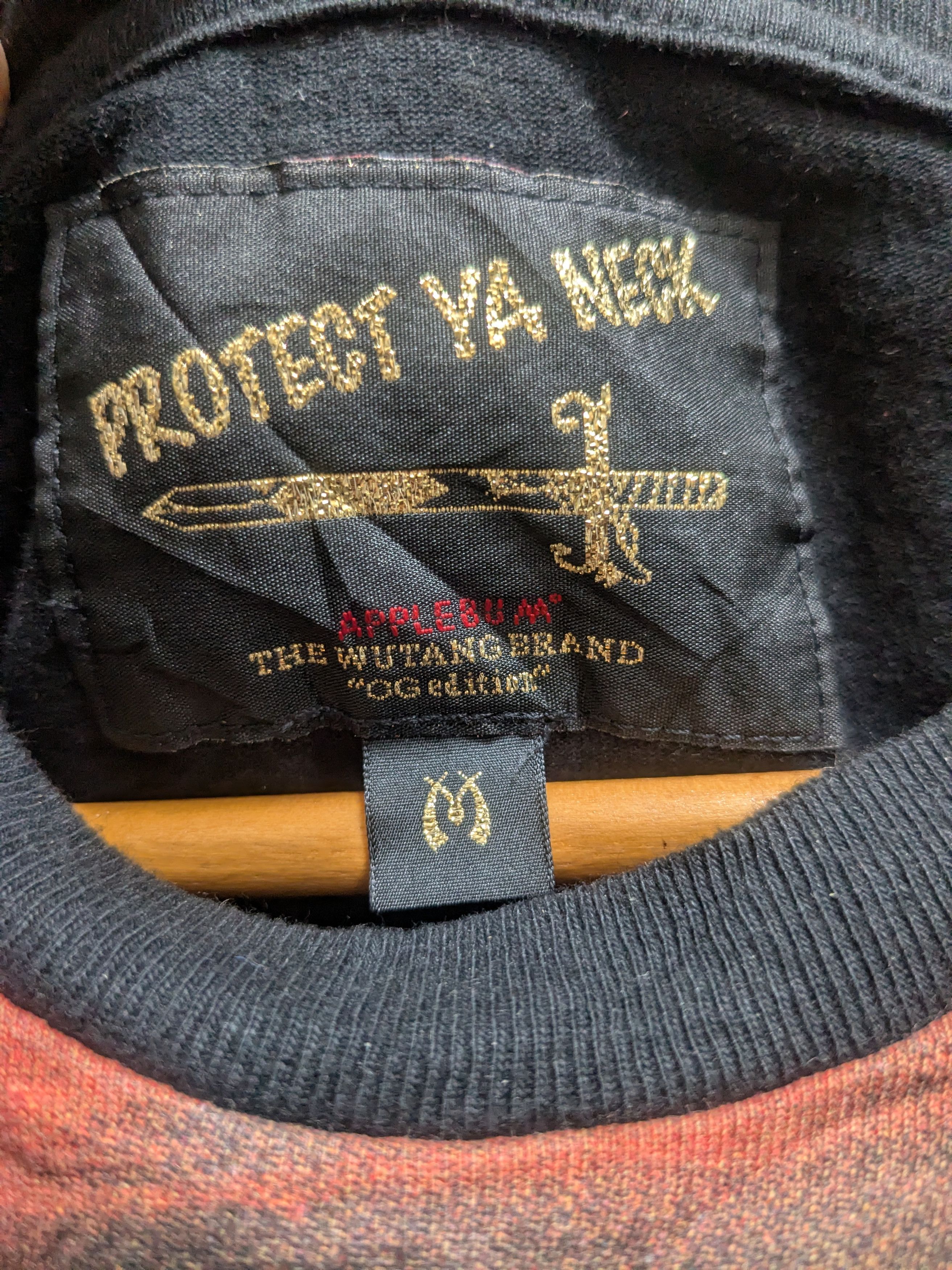 Wu-Tang Clan Wu Tang clan applebum protect Ya neck og edition Size US M / EU 48-50 / 2 - 6 Thumbnail