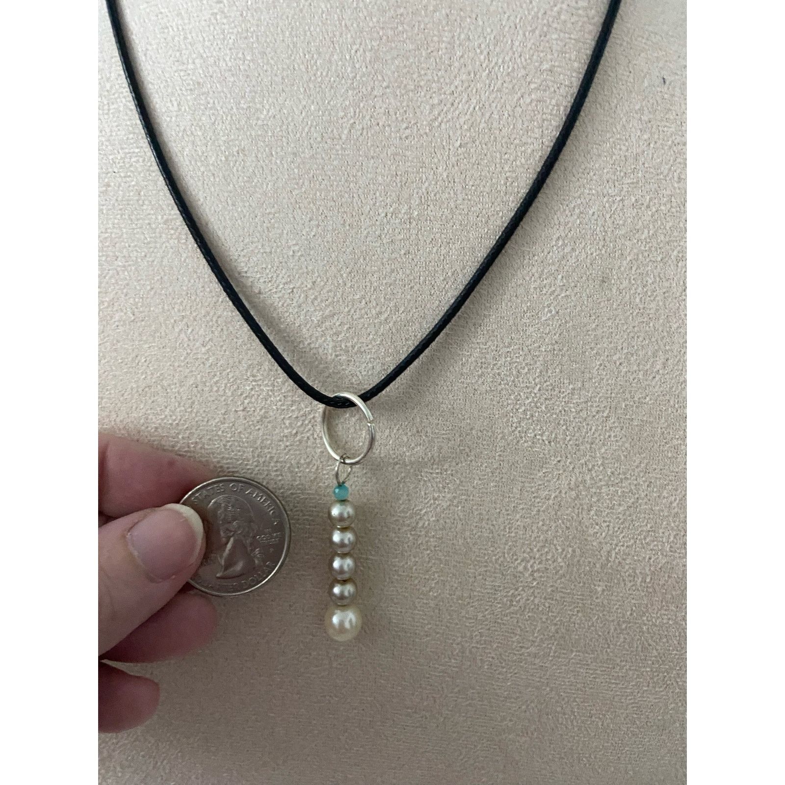 Handmade Upcycled faux pearl pendant necklace Size ONE SIZE - 2 Thumbnail