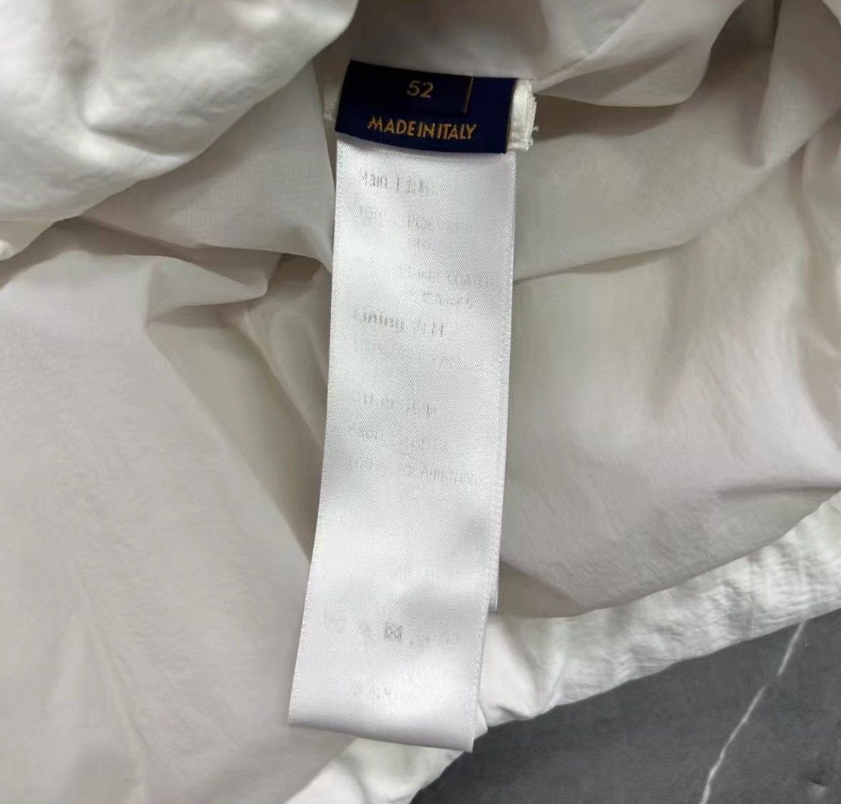 Louis Vuitton louis vuitton White fluorescent powder offset printing patt Size US M / EU 48-50 / 2 - 5 Thumbnail