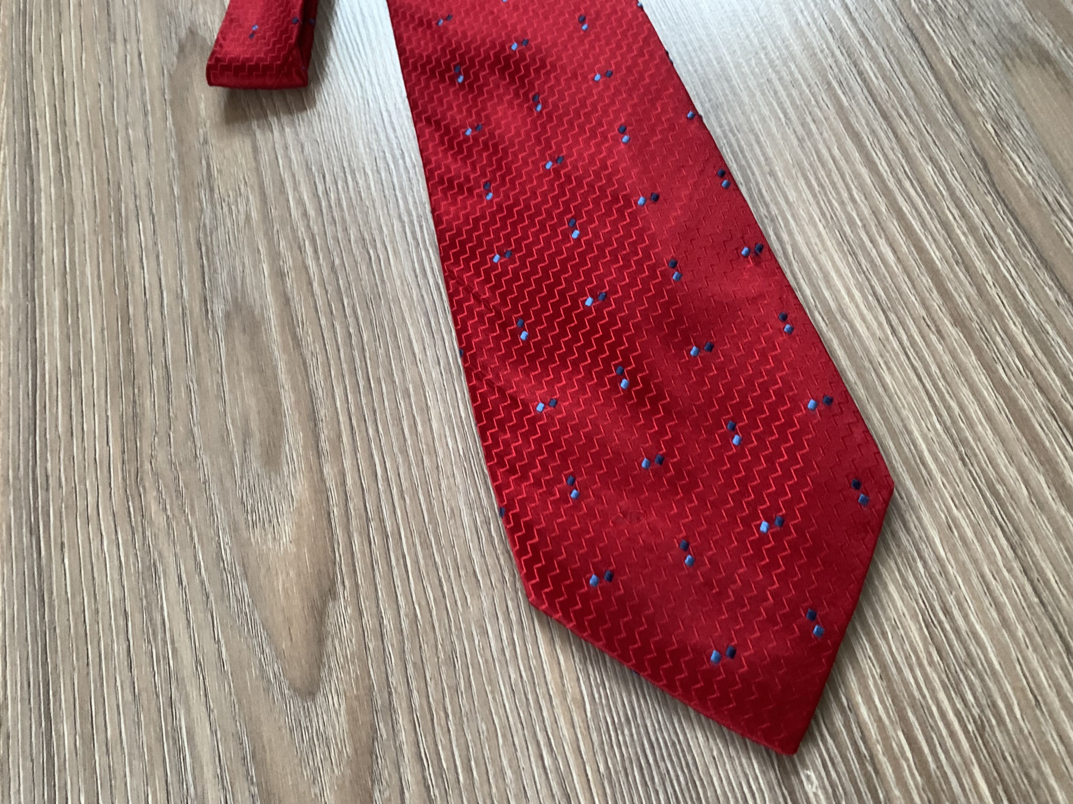Valentino Rare Valentino Italian Red Silk Tie Size ONE SIZE - 4 Thumbnail