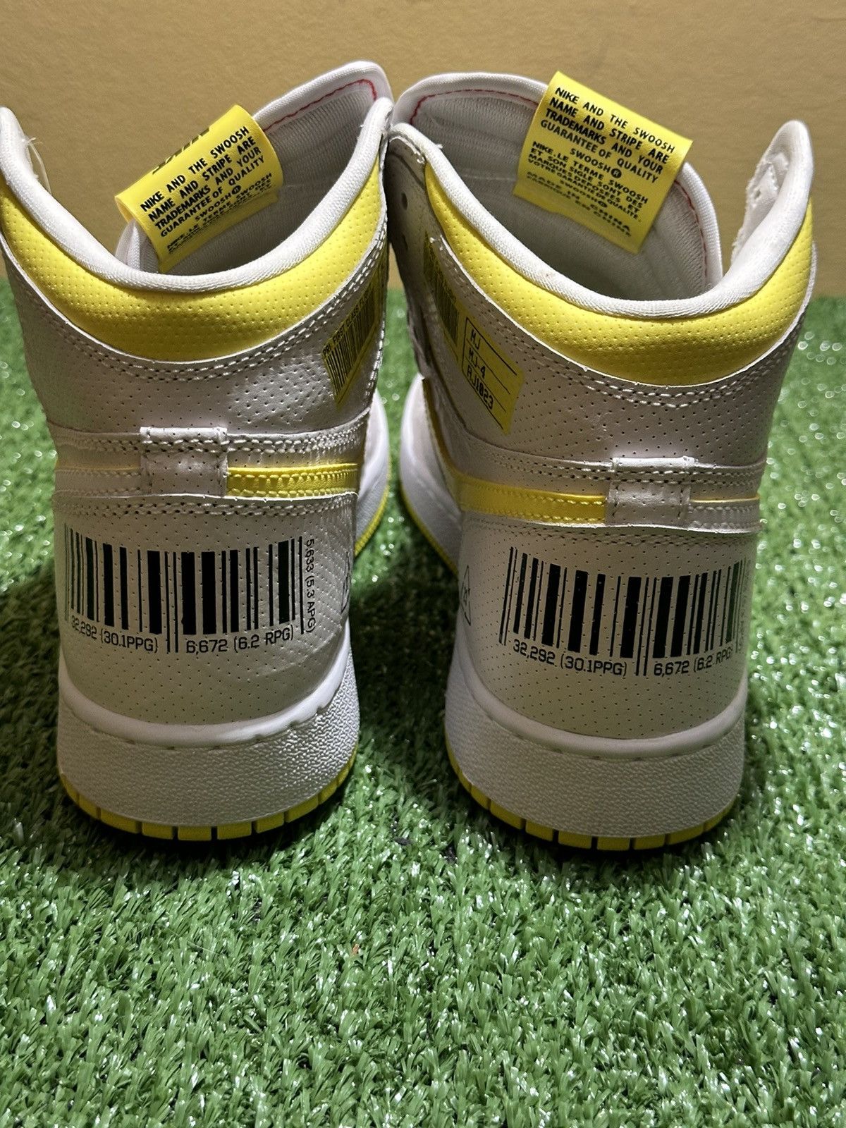Jordan Brand × Nike Nike Jordan 1 High Retro ‘First Class Flight’ Size US 6 / EU 39 - 4 Thumbnail