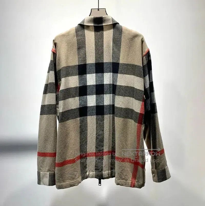 Burberry Burberry Wool Jacket in Khaki with Check Pattern. Size US XL / EU 56 / 4 - 2 Thumbnail