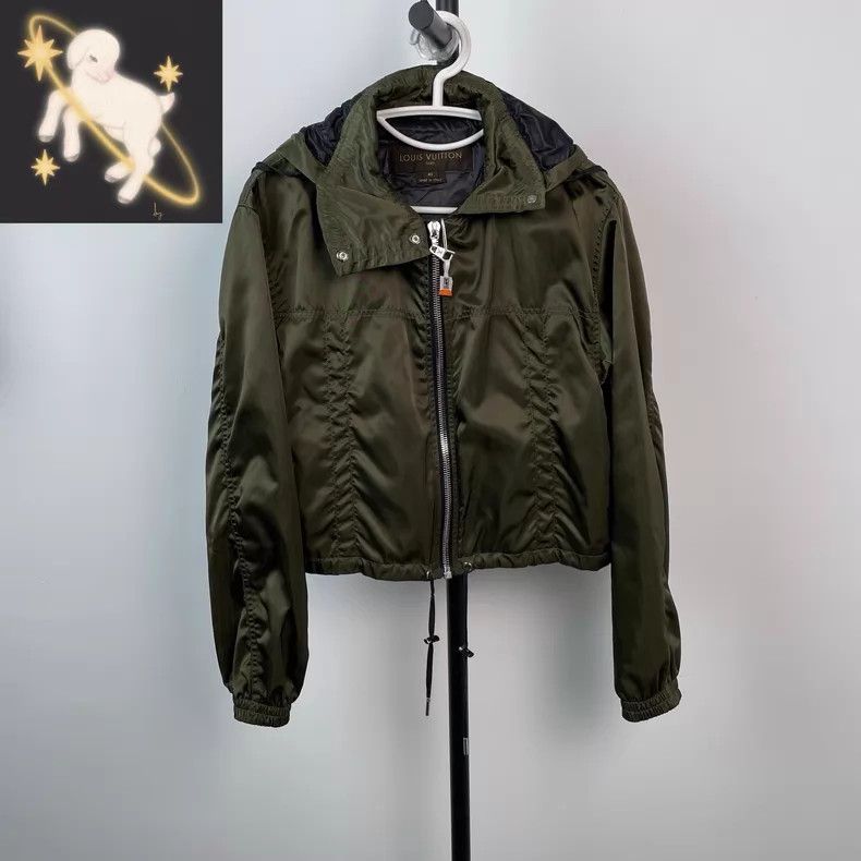 Louis Vuitton Louis Vuitton Dark green cotton assault jacket Size S / US 4 / IT 40 - 1 Thumbnail
