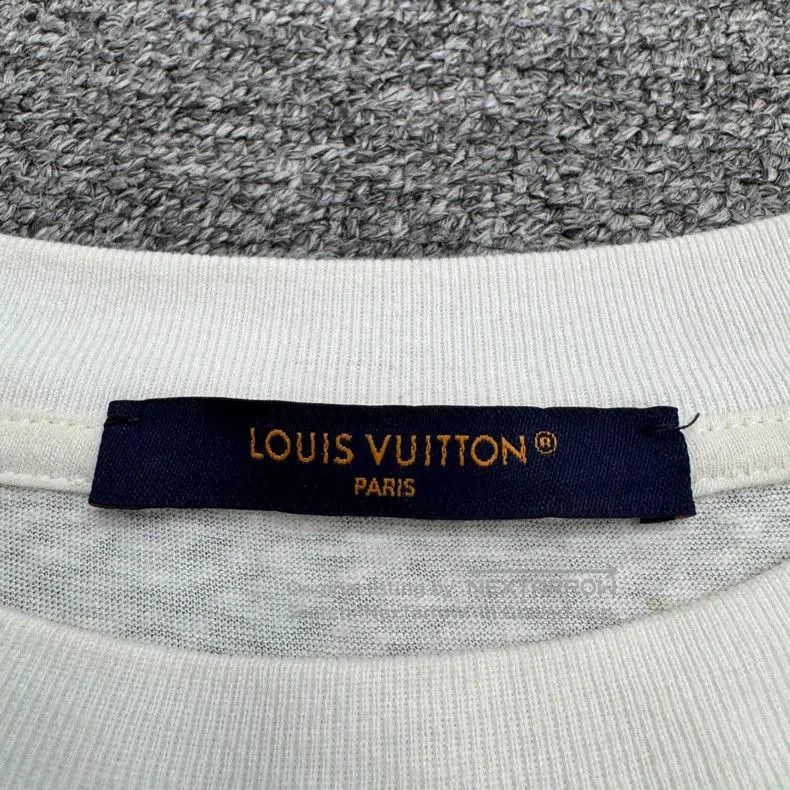 Louis Vuitton Louis Vuitton Crystal Studded Letter T-Shirt. Size US XL / EU 56 / 4 - 4 Thumbnail