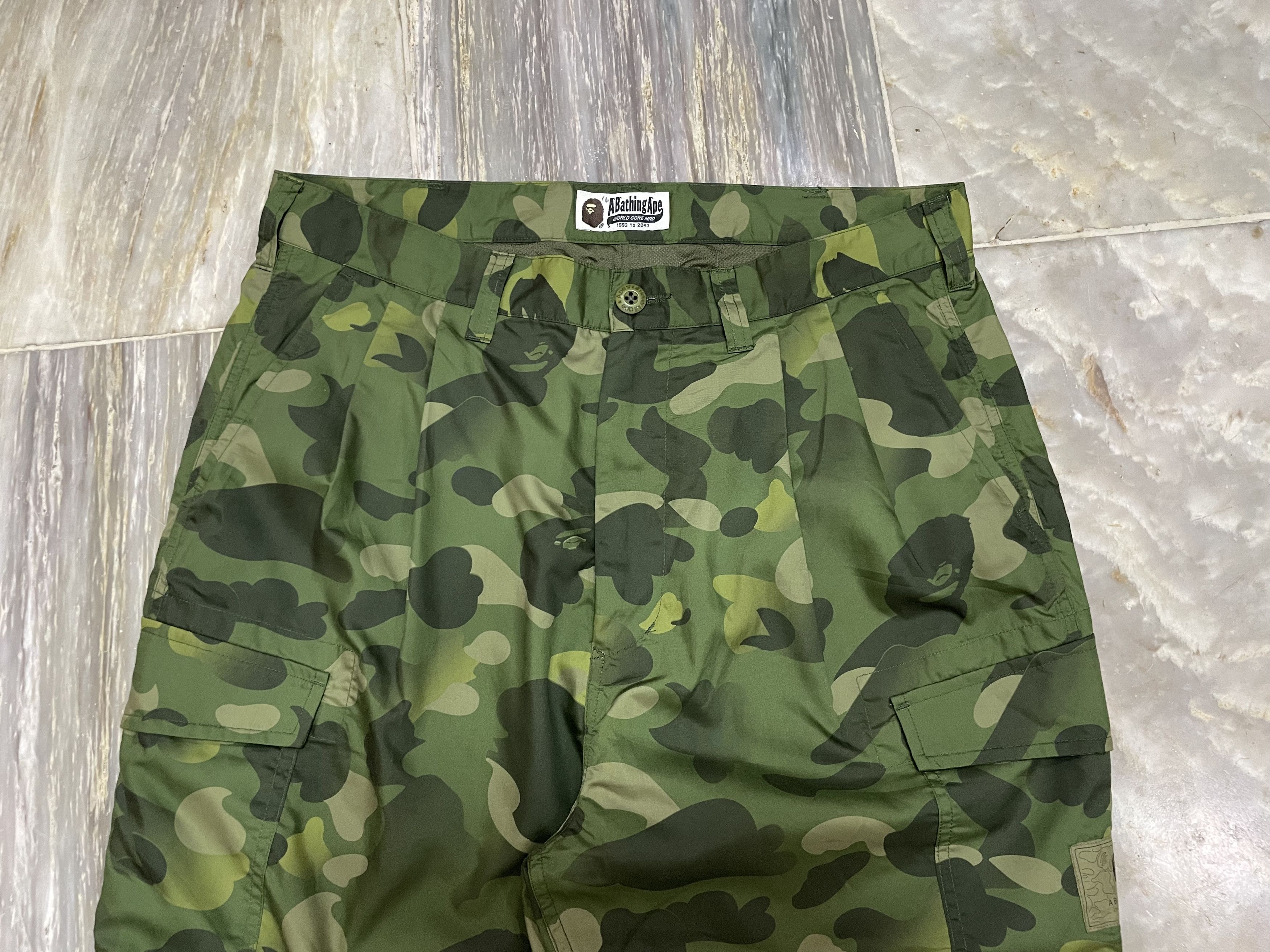Bape Bape Color Camo Green - Cargo Cropped Nylon Pants Size US 34 / EU 50 - 2 Thumbnail