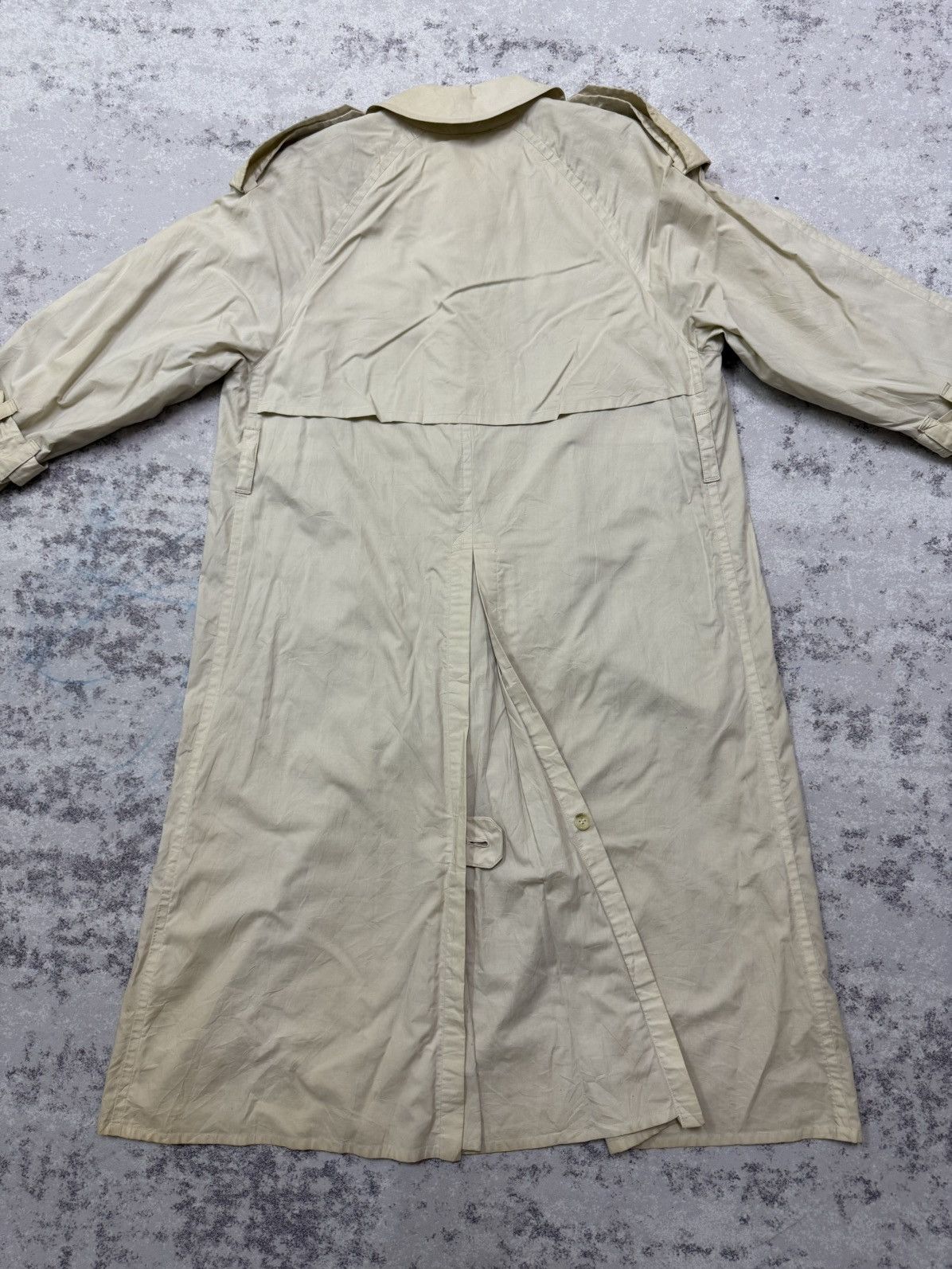Burberry VINTAGE 90s BURBERRYS’ MADE IN ENGLAND TRECNHE COAT JACKET Size US M / EU 48-50 / 2 - 14 Thumbnail